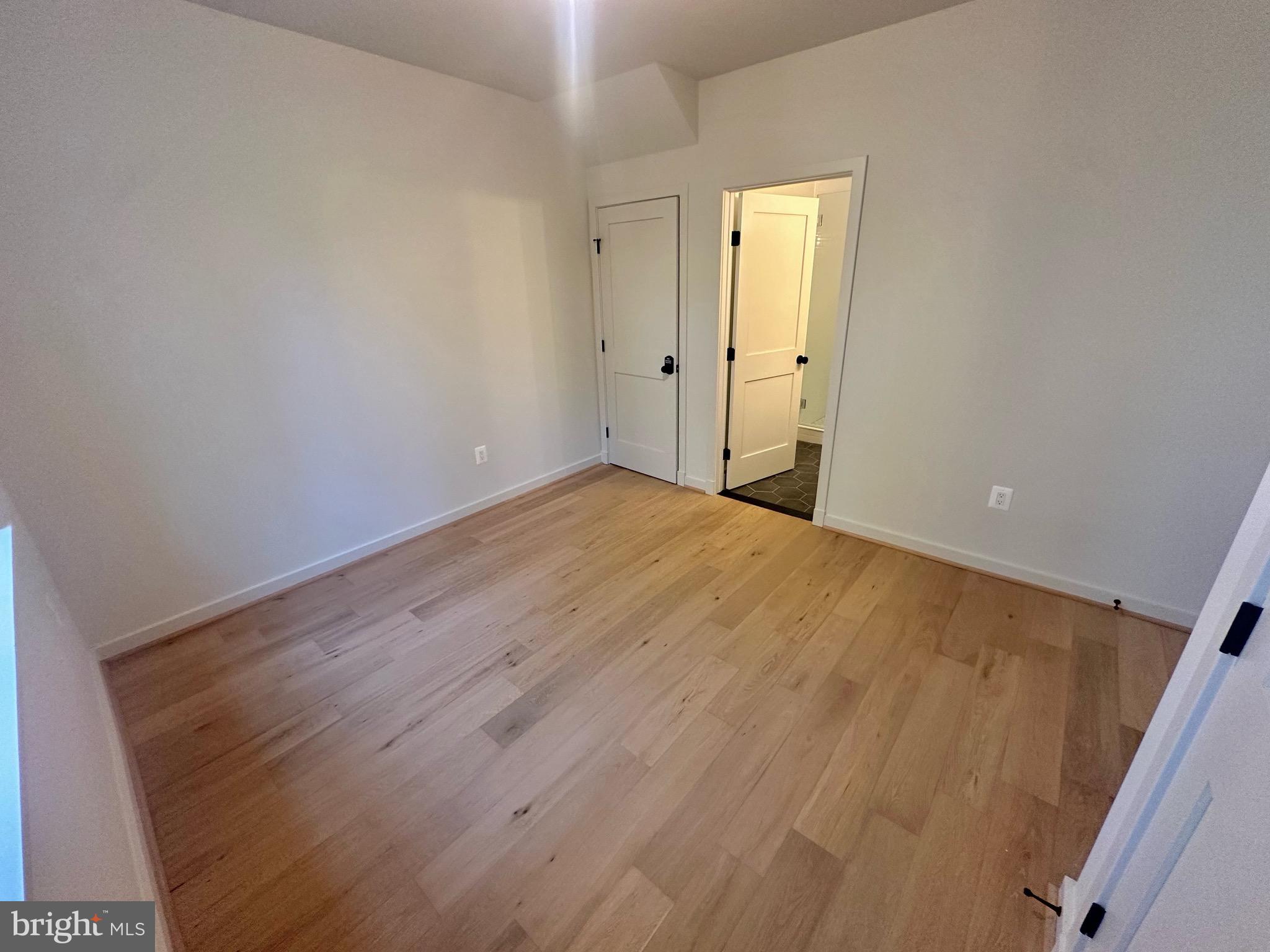 GLENMORE - Residential Lease