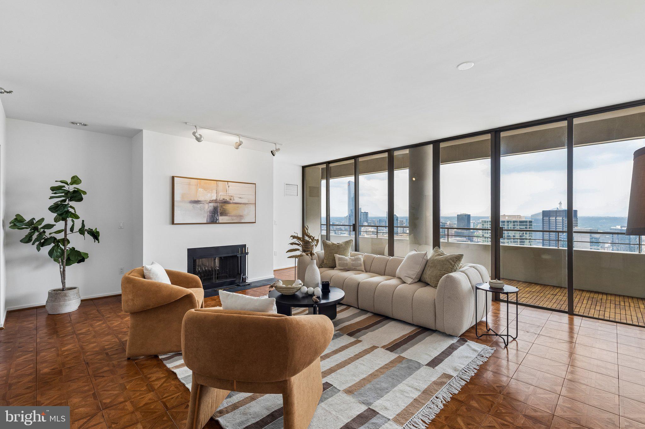 202 W RITTENHOUSE SQUARE 10 3302