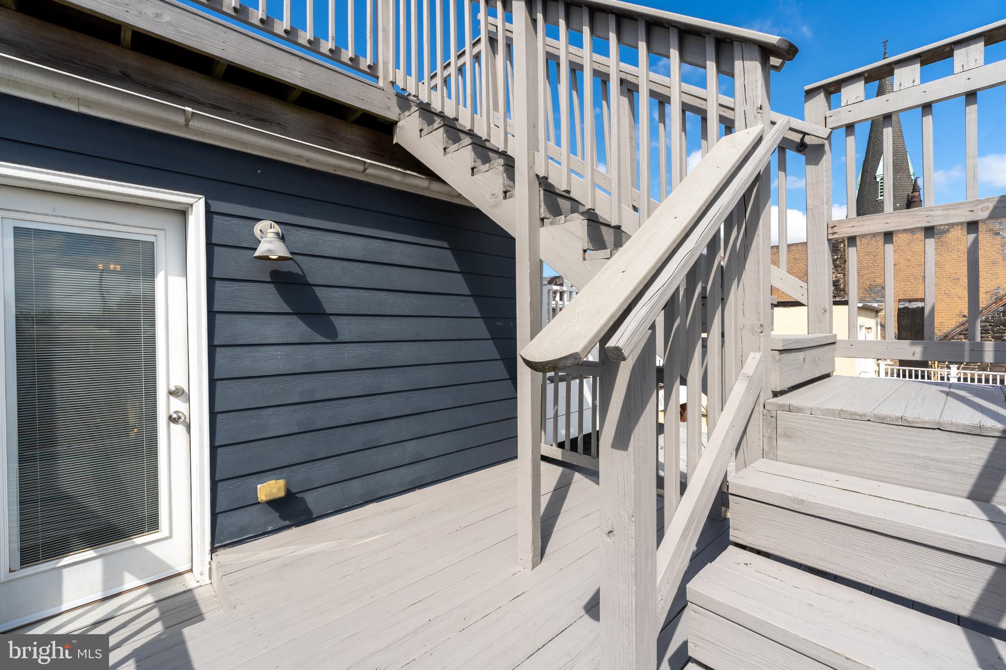 BUTCHERS HILL - Residential