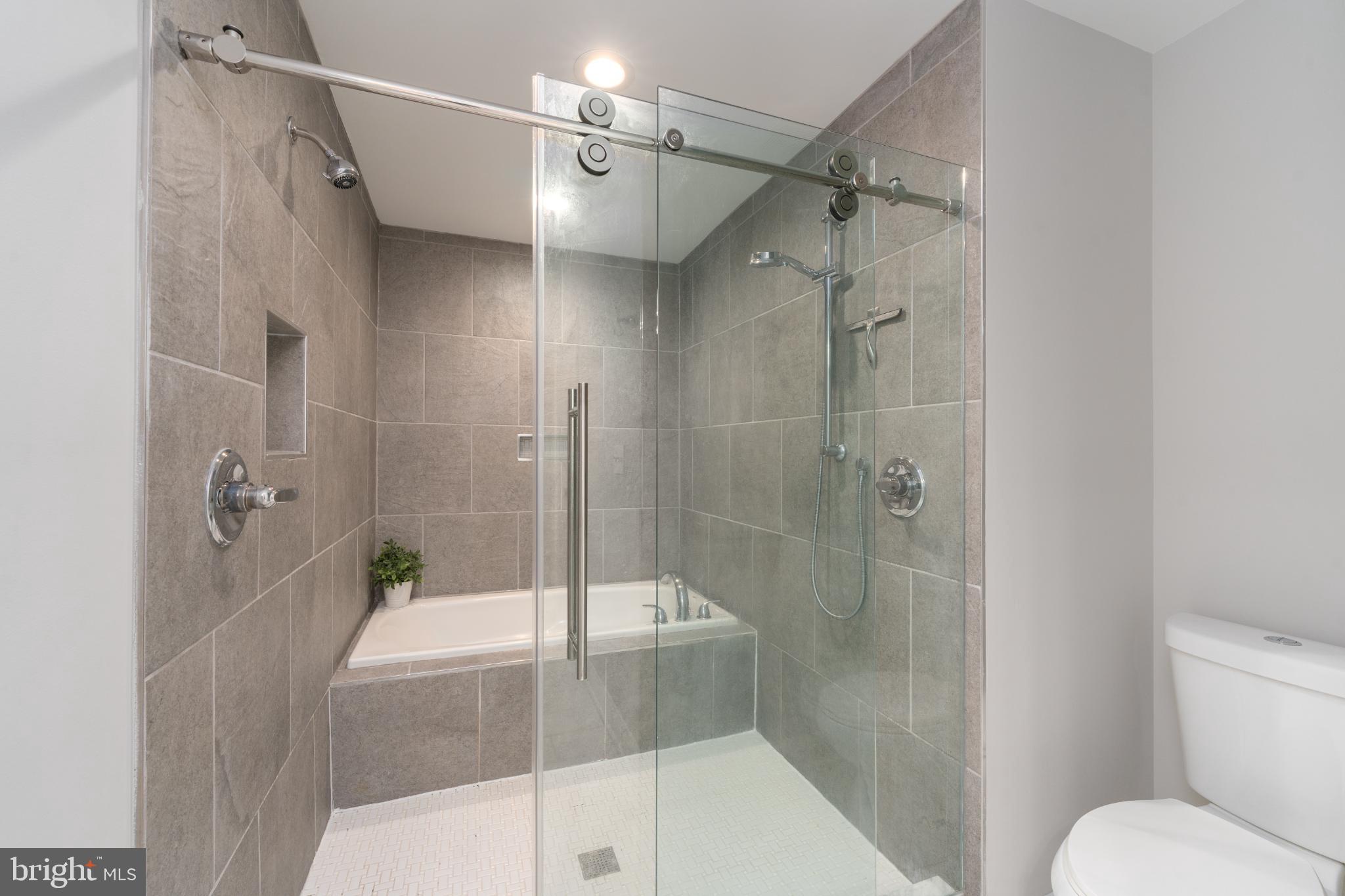 BUTCHERS HILL - Residential