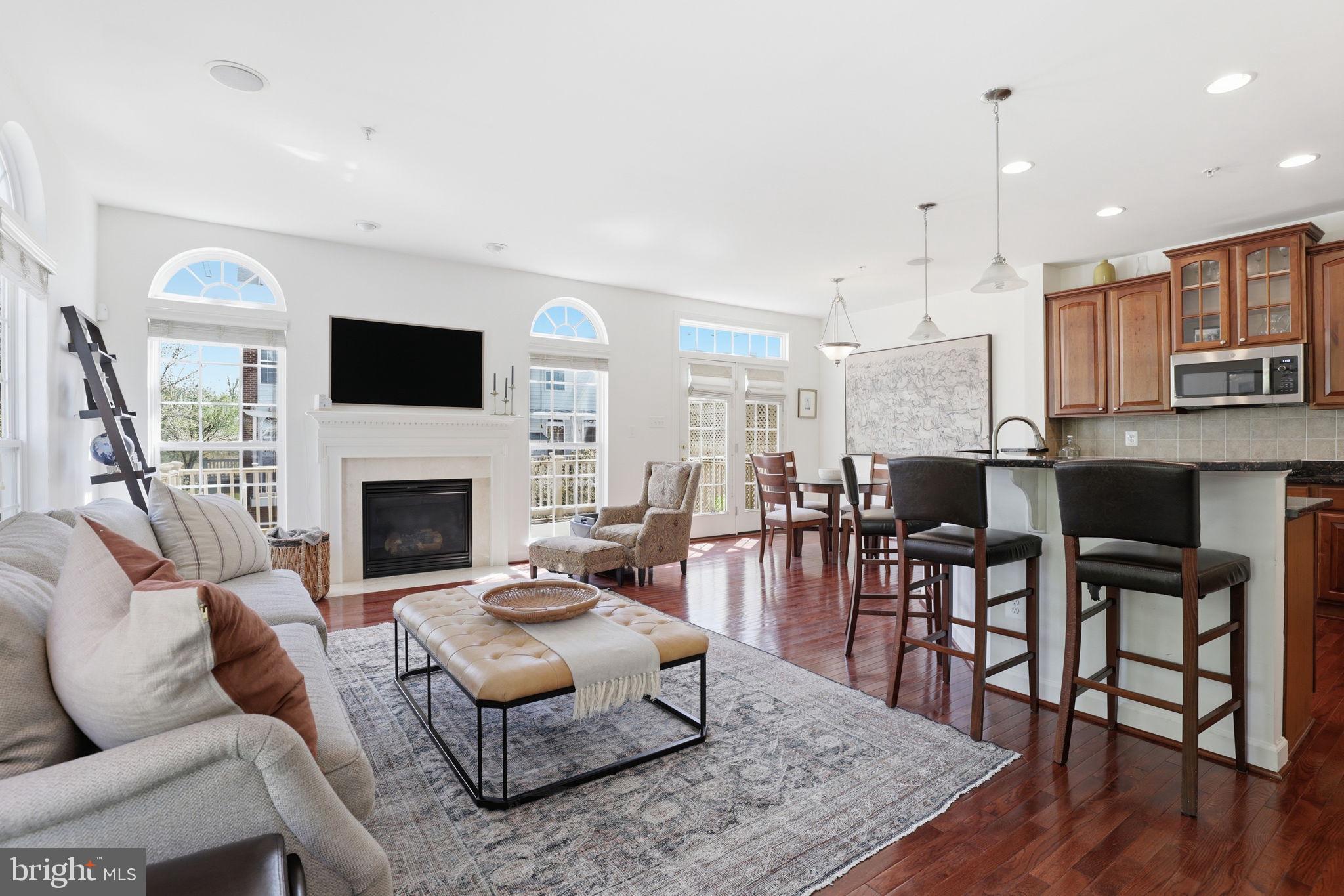 2200 BARNSTABLE DRIVE