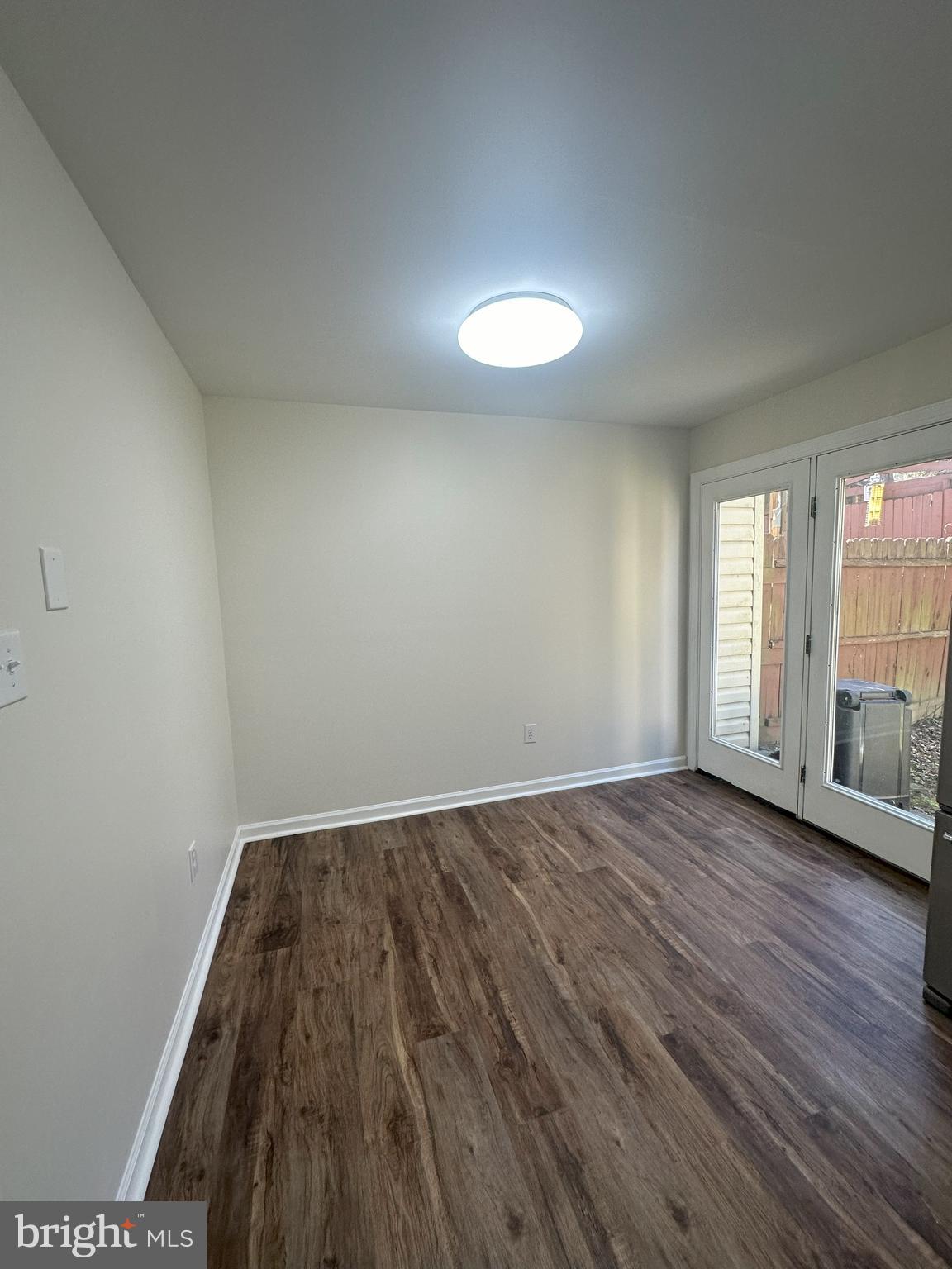 ASH HOLLOW ESTATES - Residential Lease