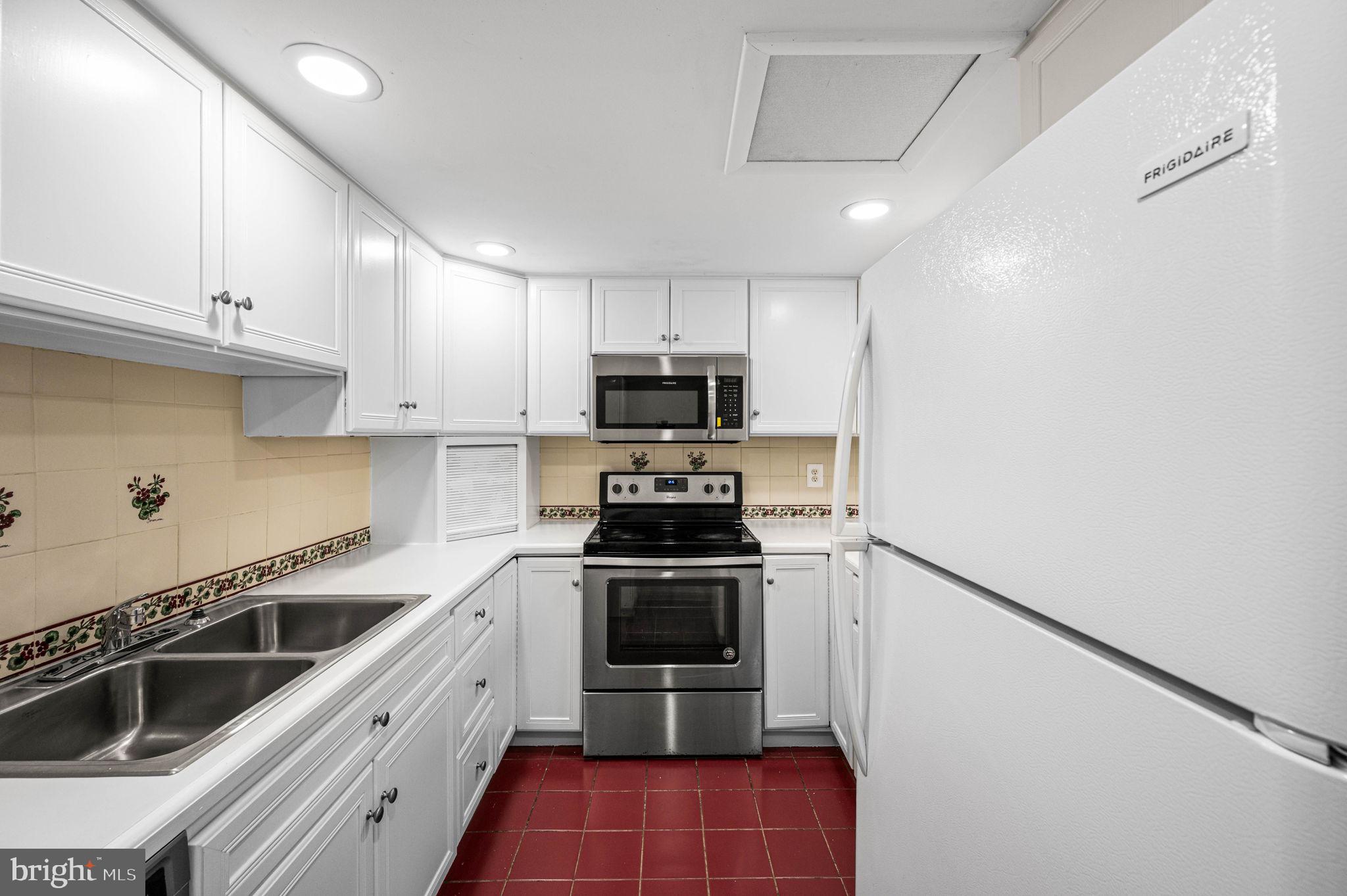 WESTTOWN MEWS - Residential