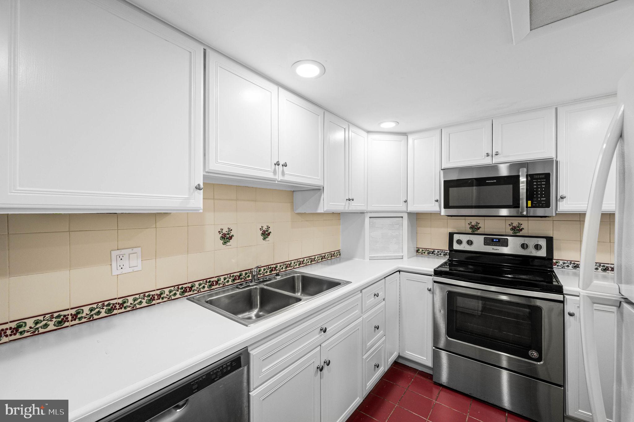 WESTTOWN MEWS - Residential