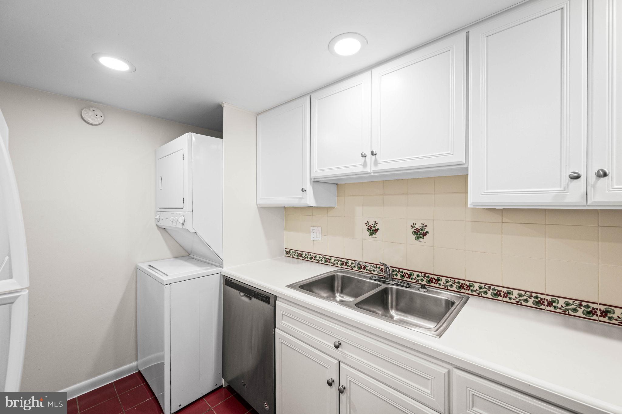 WESTTOWN MEWS - Residential