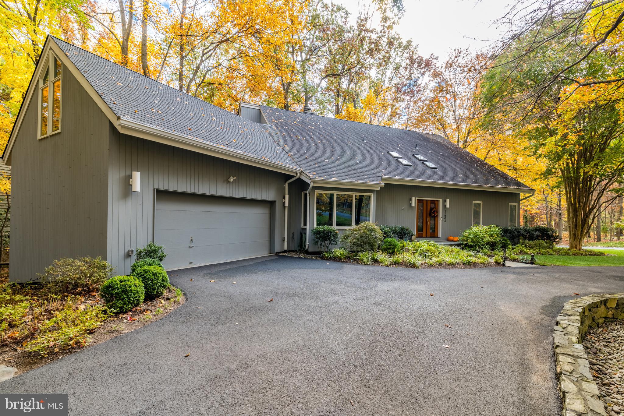 RESTON - Residential