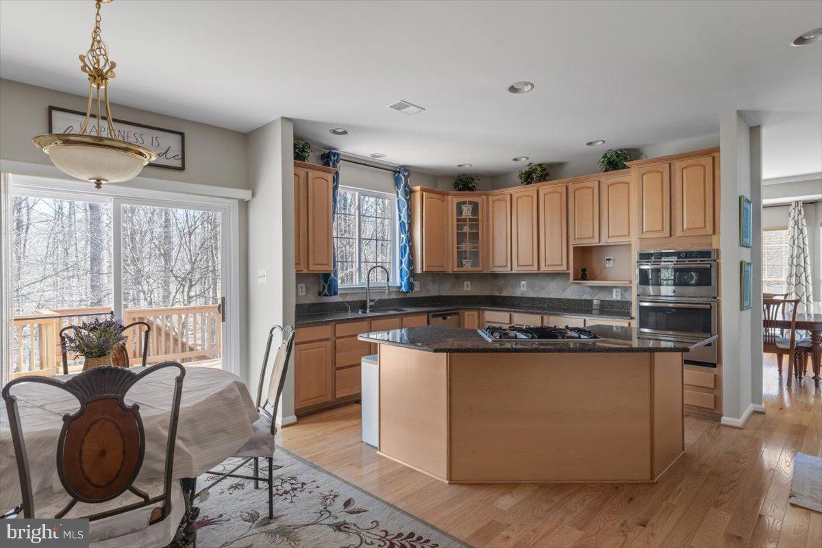 BLOOMS CROSSING - Residential