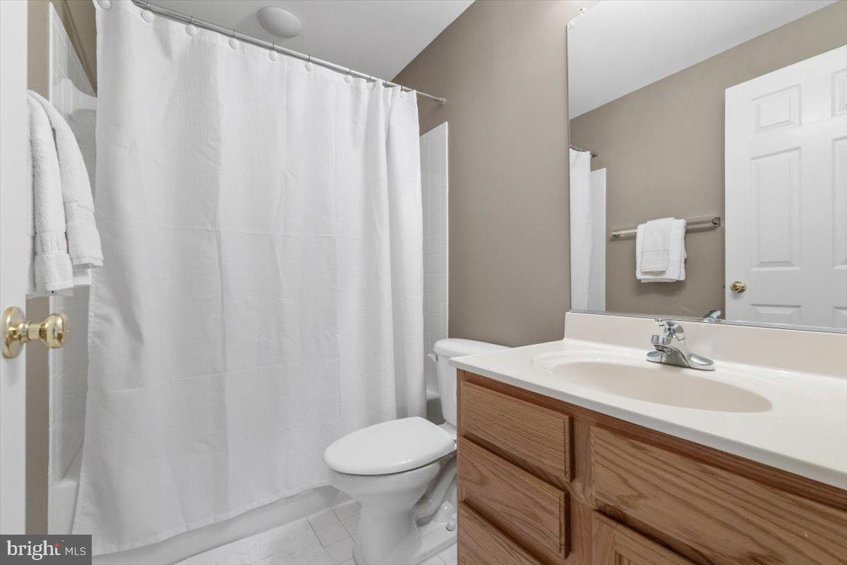 BLOOMS CROSSING - Residential