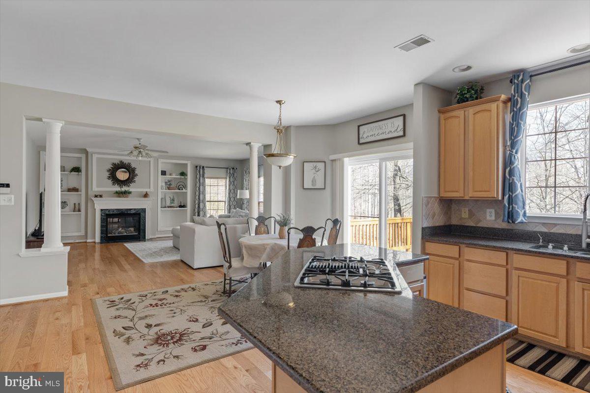 BLOOMS CROSSING - Residential