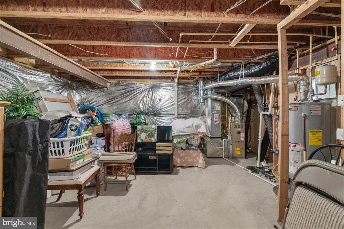 BLOOMS CROSSING - Residential