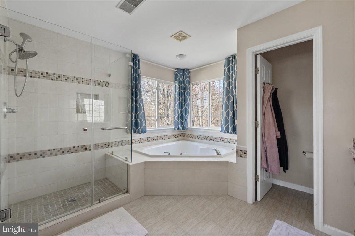 BLOOMS CROSSING - Residential