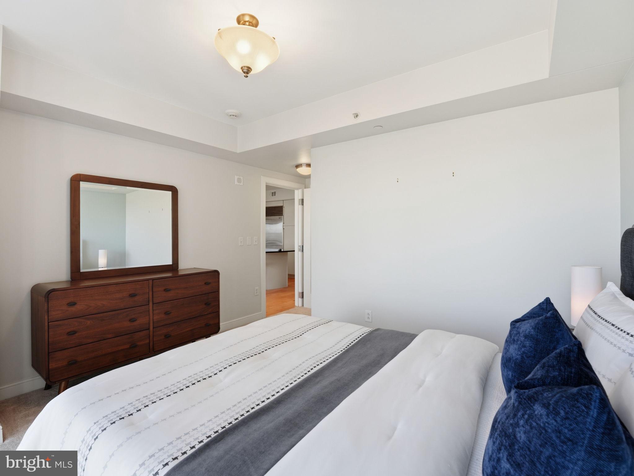 THE WATERVIEW - Residential