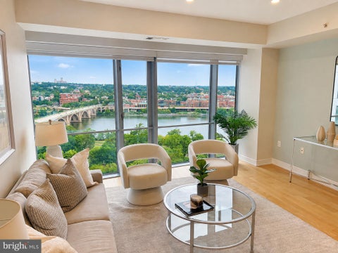 Condo For Sale - 1111 19th Street #2110<br/> Arlington County, ARLINGTON, VA 22209