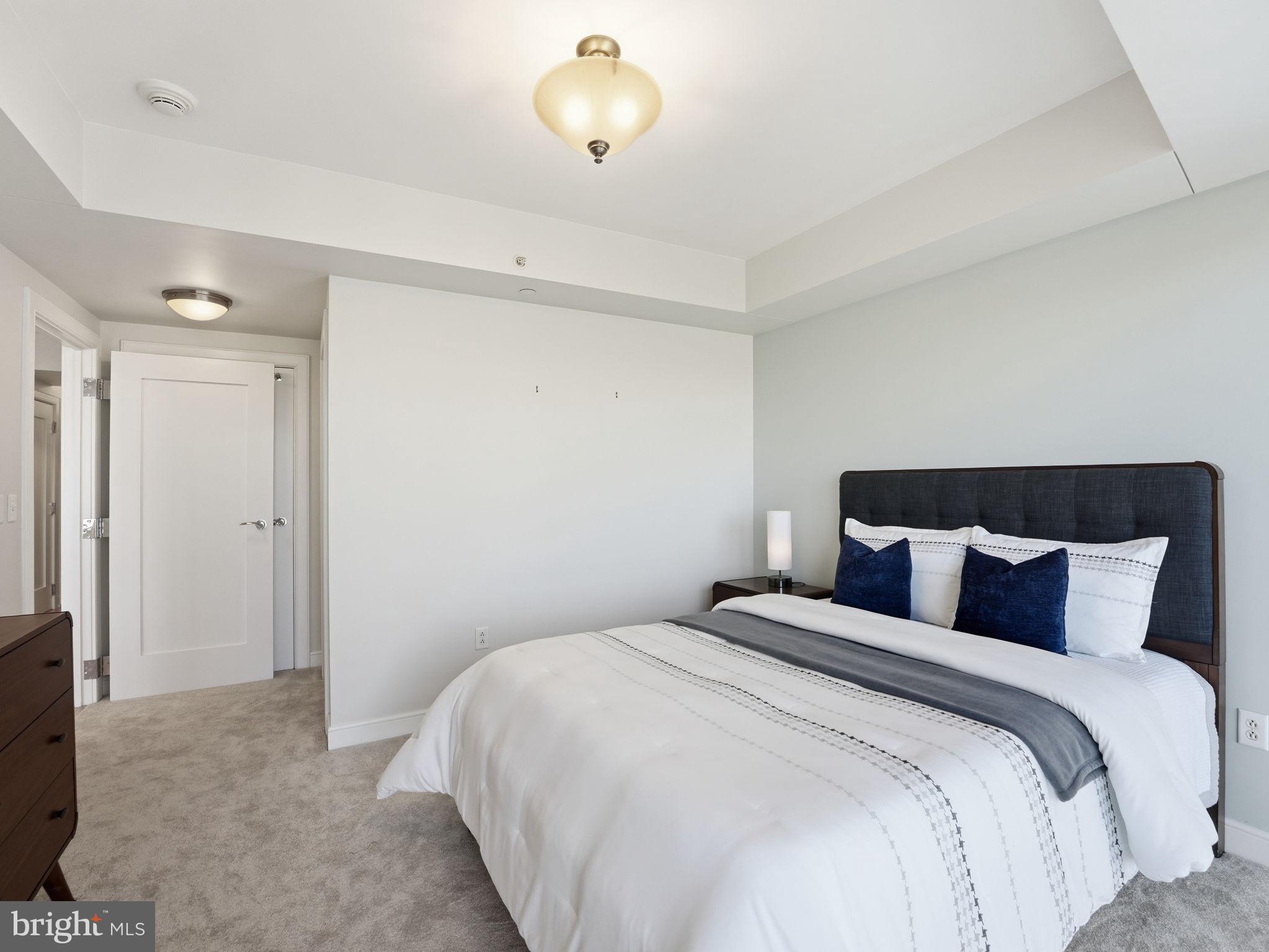 THE WATERVIEW - Residential