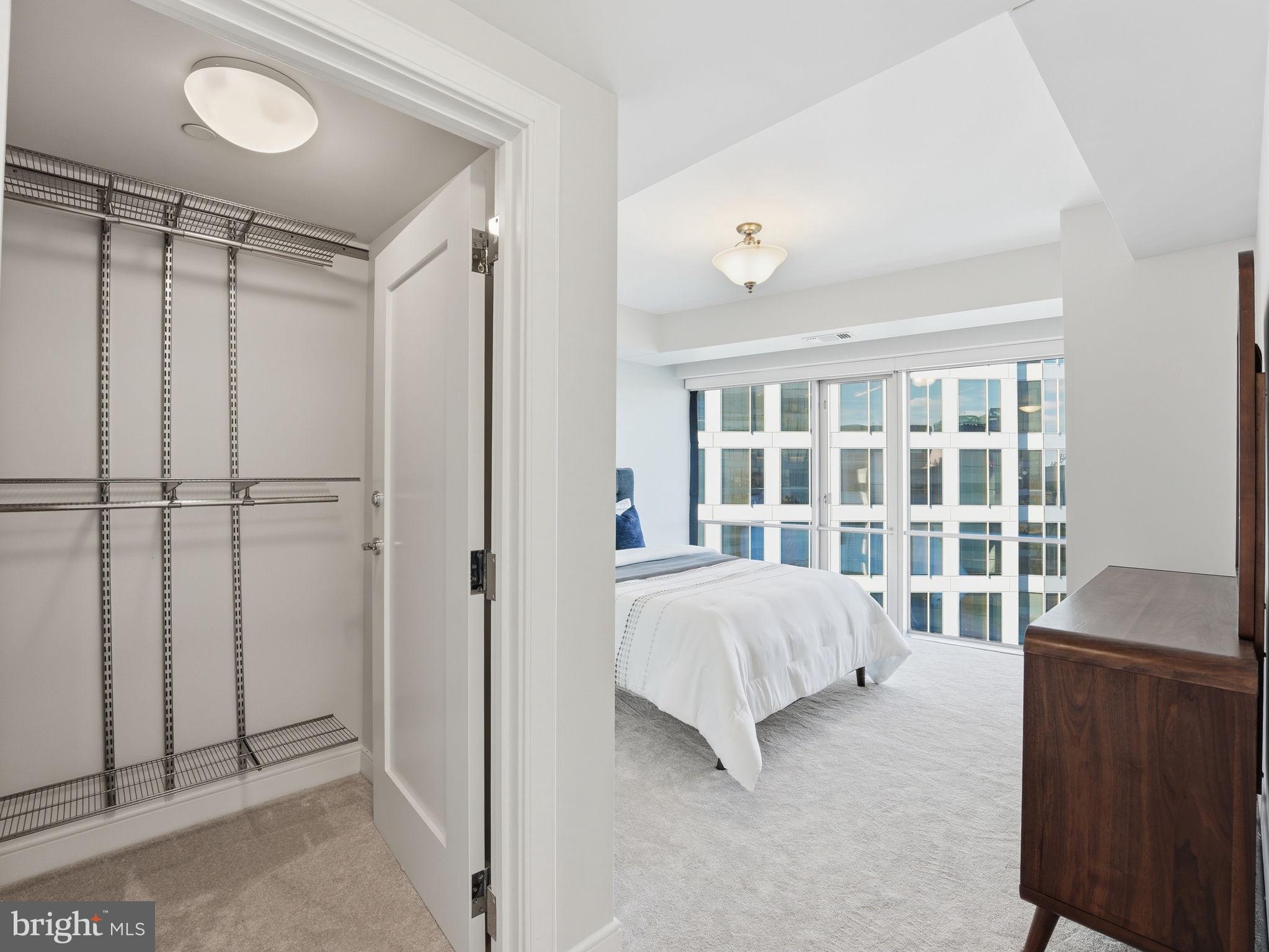 THE WATERVIEW - Residential