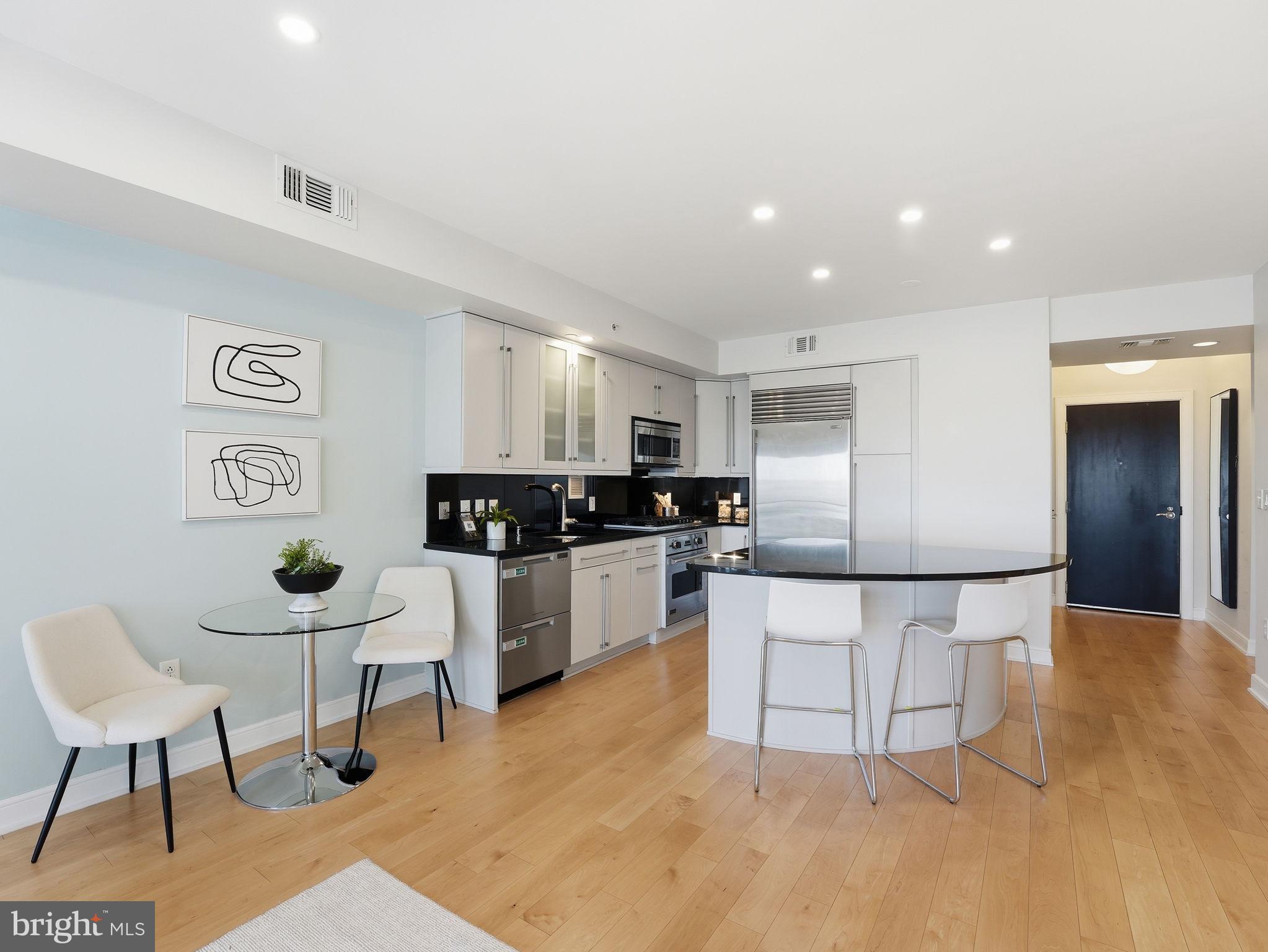 THE WATERVIEW - Residential