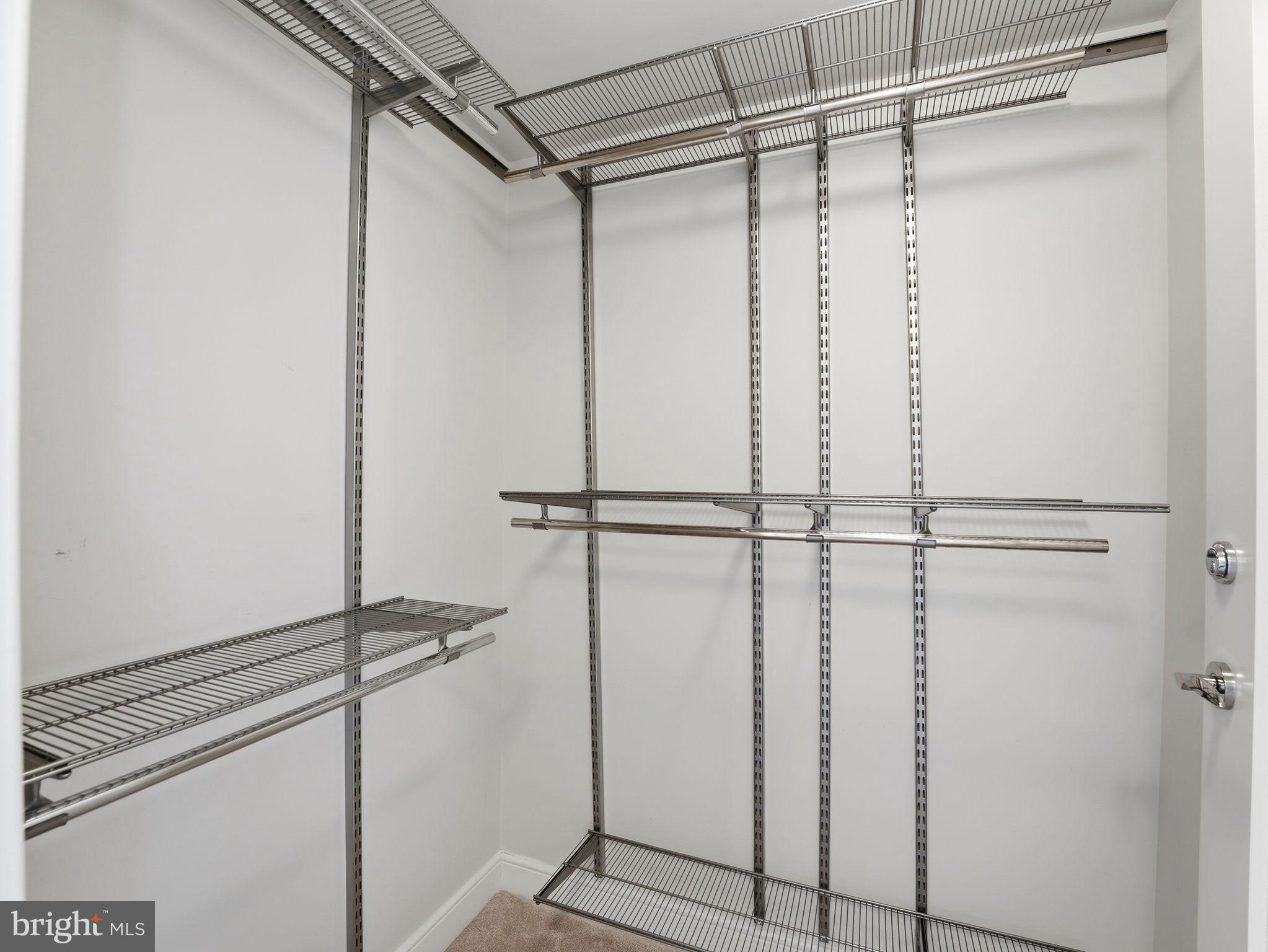 THE WATERVIEW - Residential