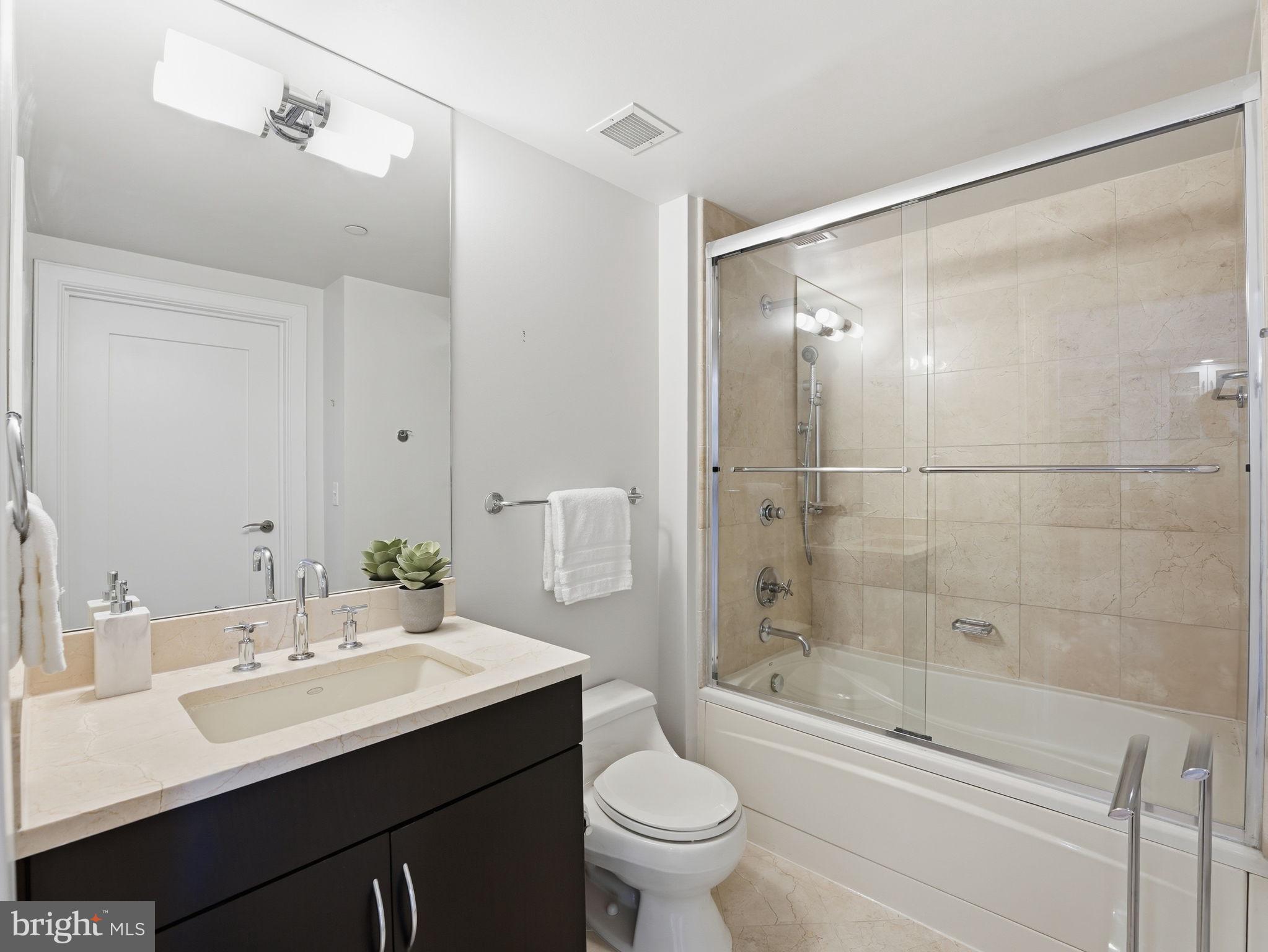 THE WATERVIEW - Residential