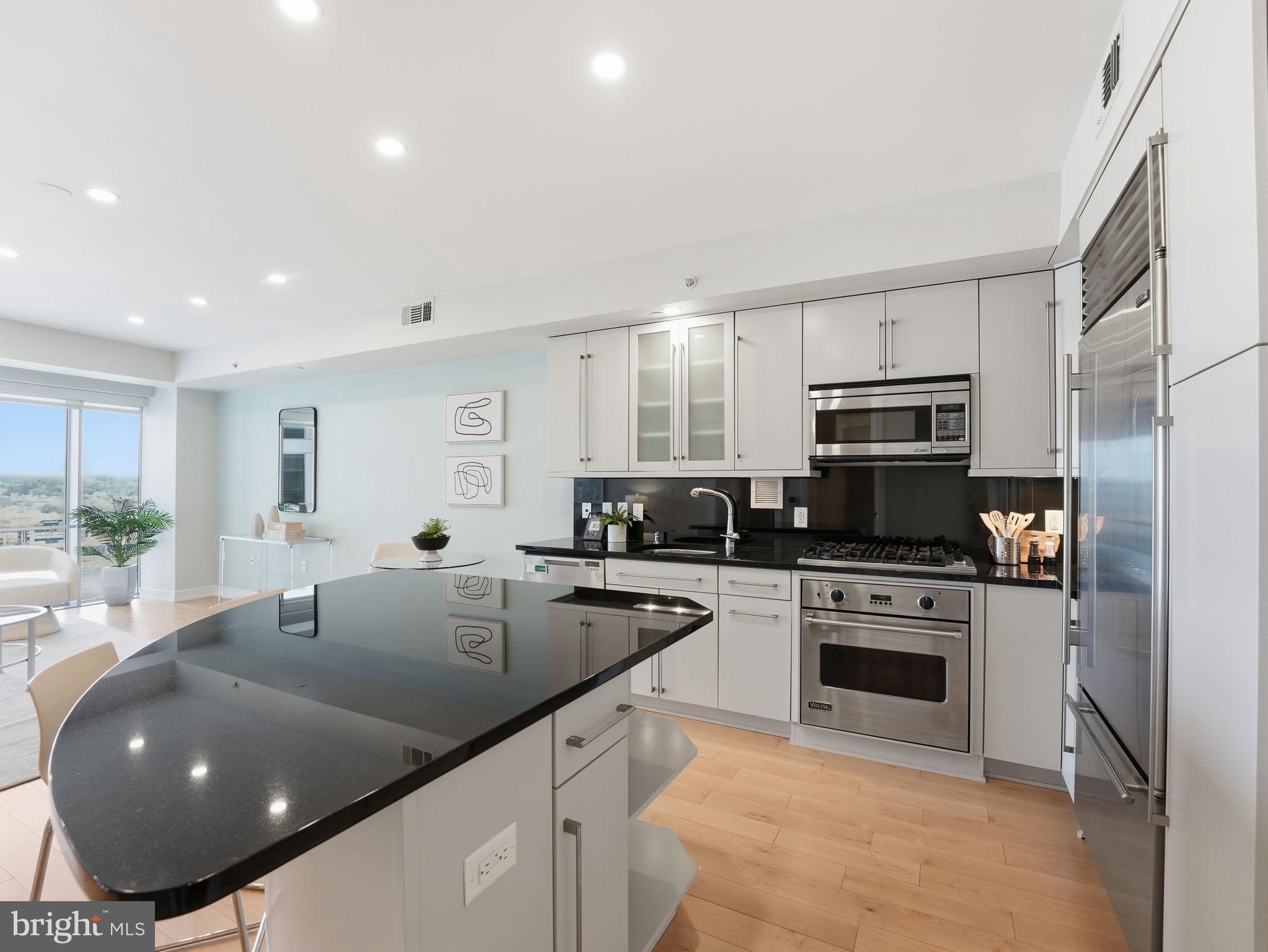 THE WATERVIEW - Residential