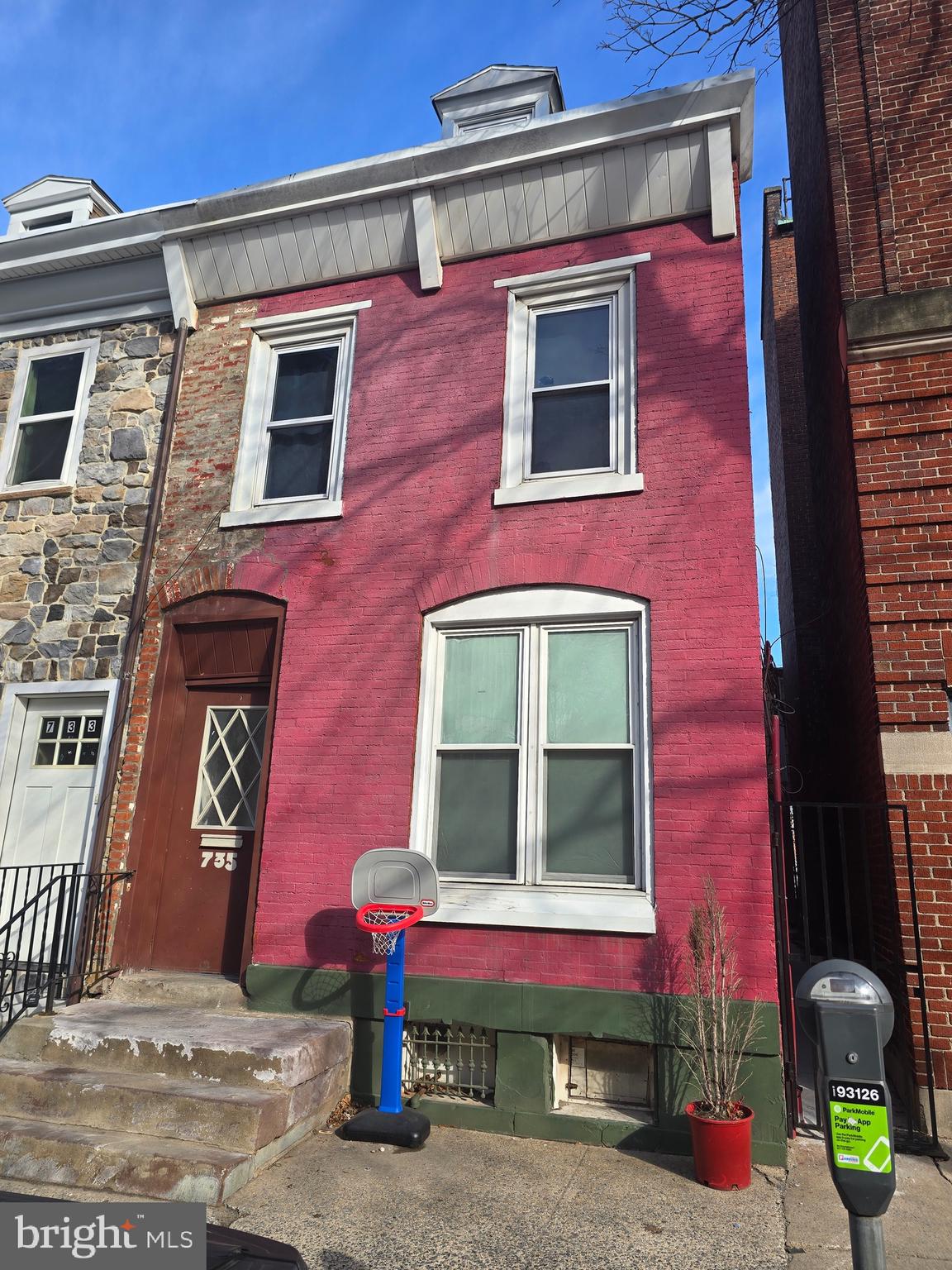 Prime investment opportunity in a sought-after location near City Hall, attorney offices, and downtown Reading! This versatile 3-unit property features two income-generating residential units, both currently rented, and a commercial unit ready for your next venture or tenant. With separate heat for each unit, this low-maintenance property maximizes your return. Whether you're looking to expand your portfolio or start a new business, this property offers the perfect blend of residential and commercial space in a thriving area. Don’t miss out!