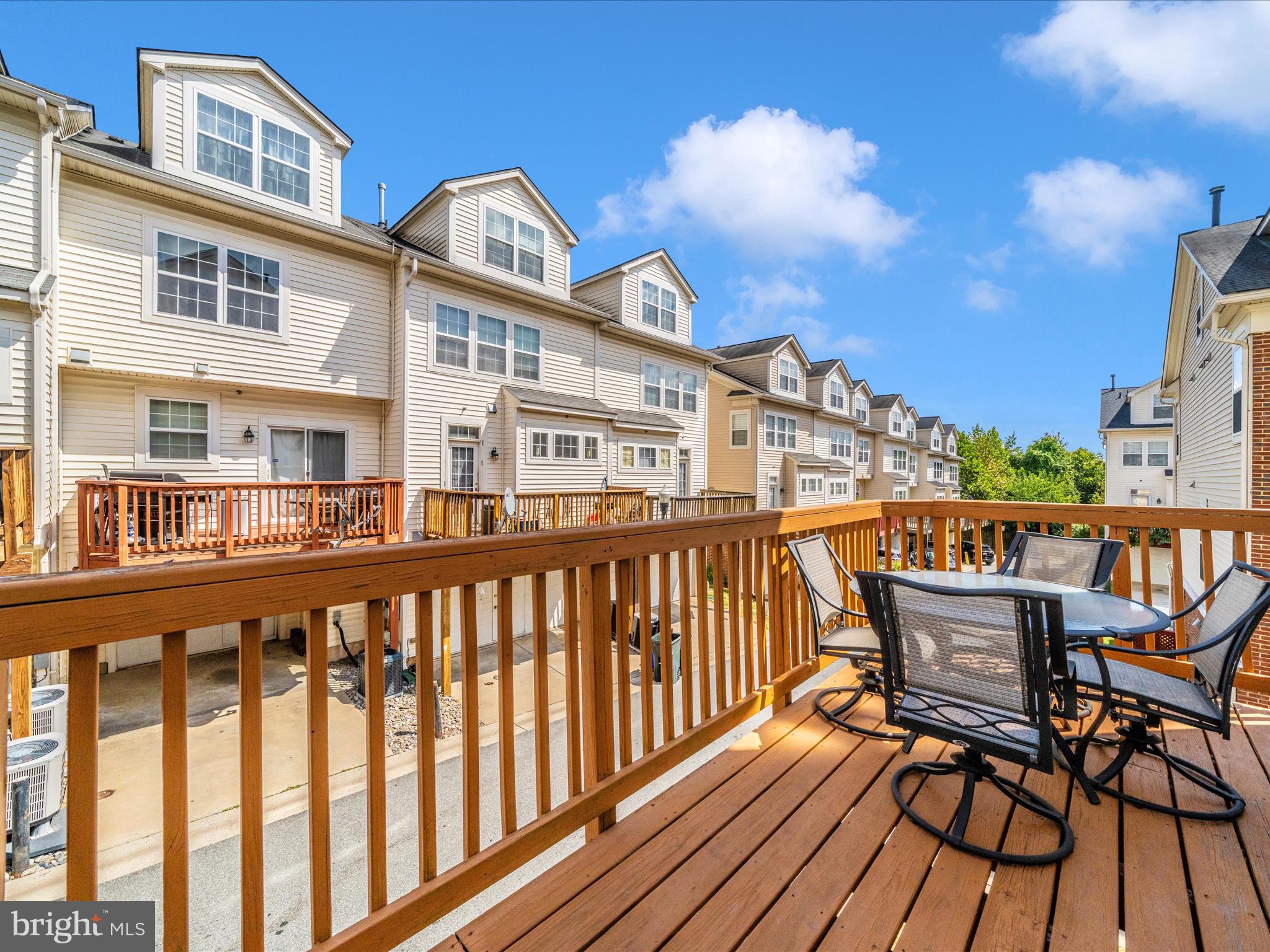 ETON SQUARE - Residential