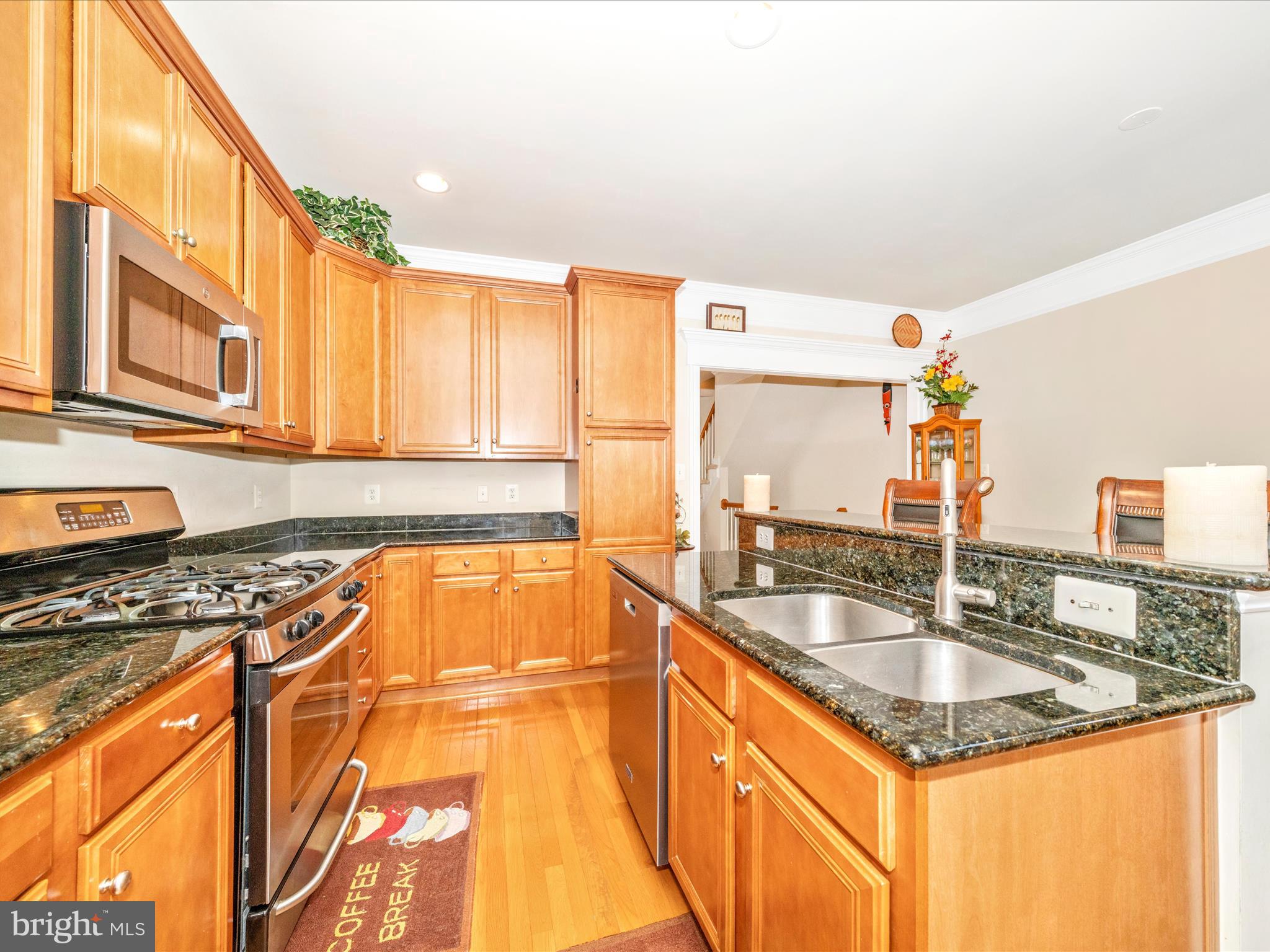 ETON SQUARE - Residential