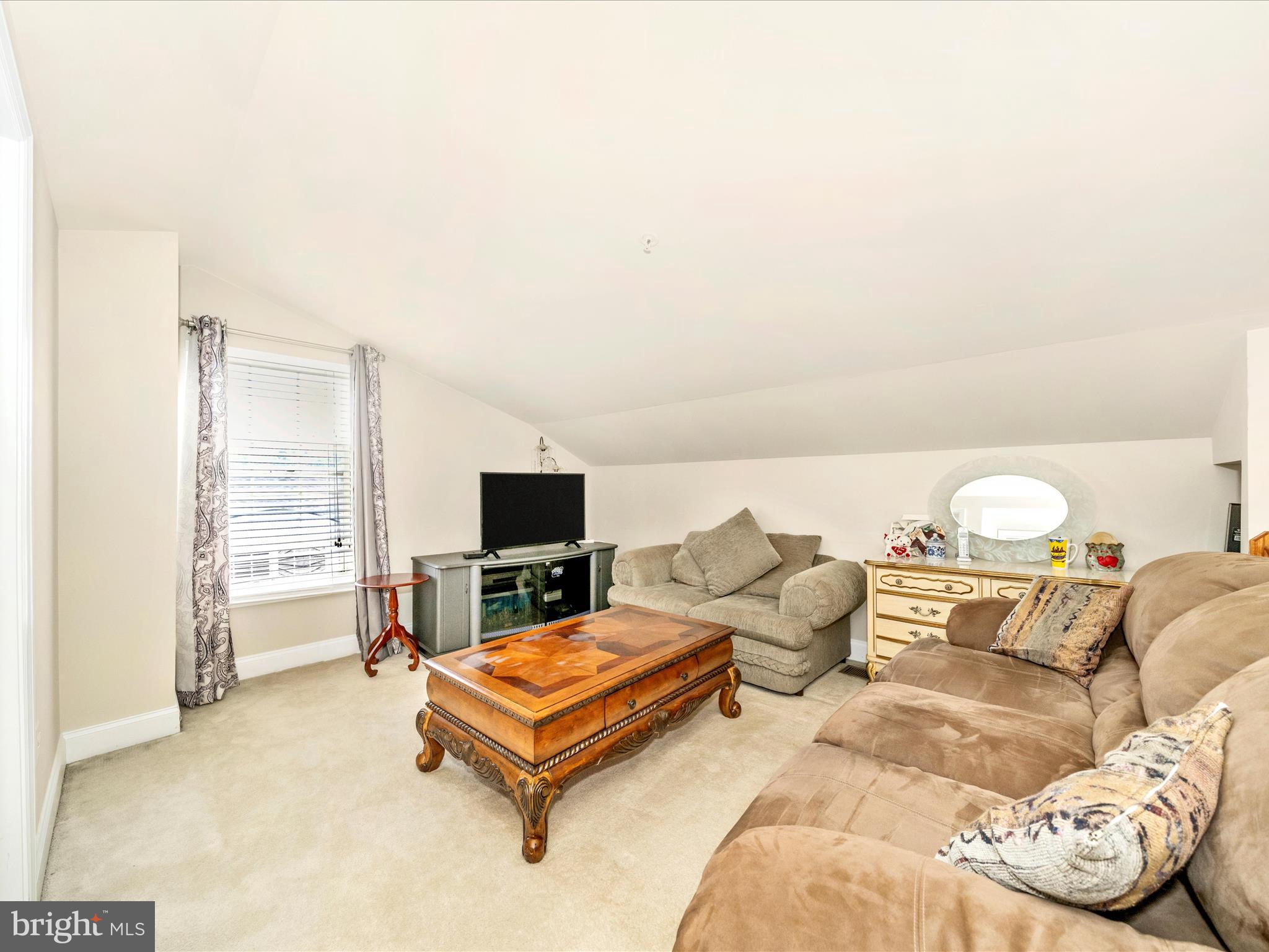 ETON SQUARE - Residential