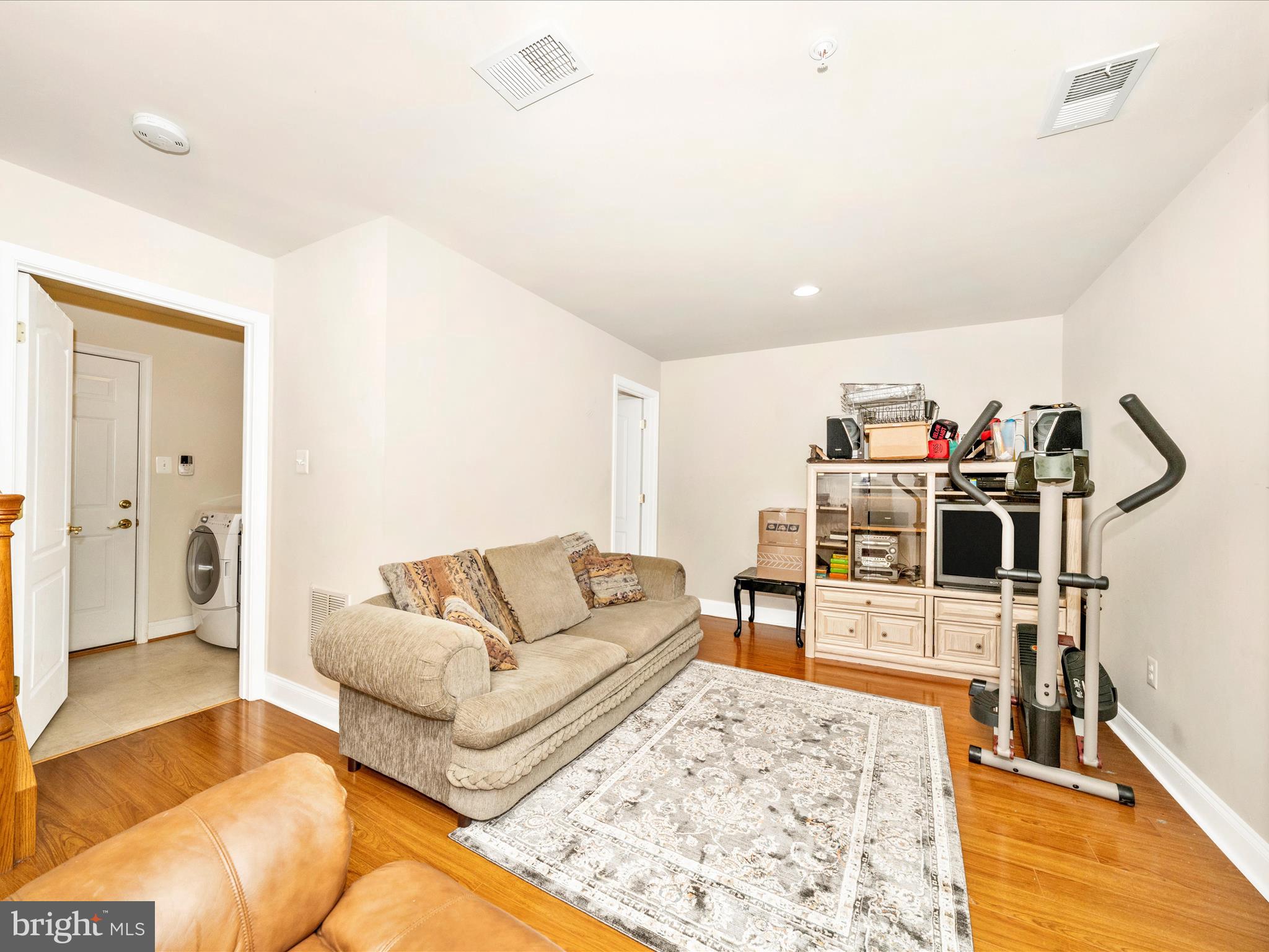 ETON SQUARE - Residential