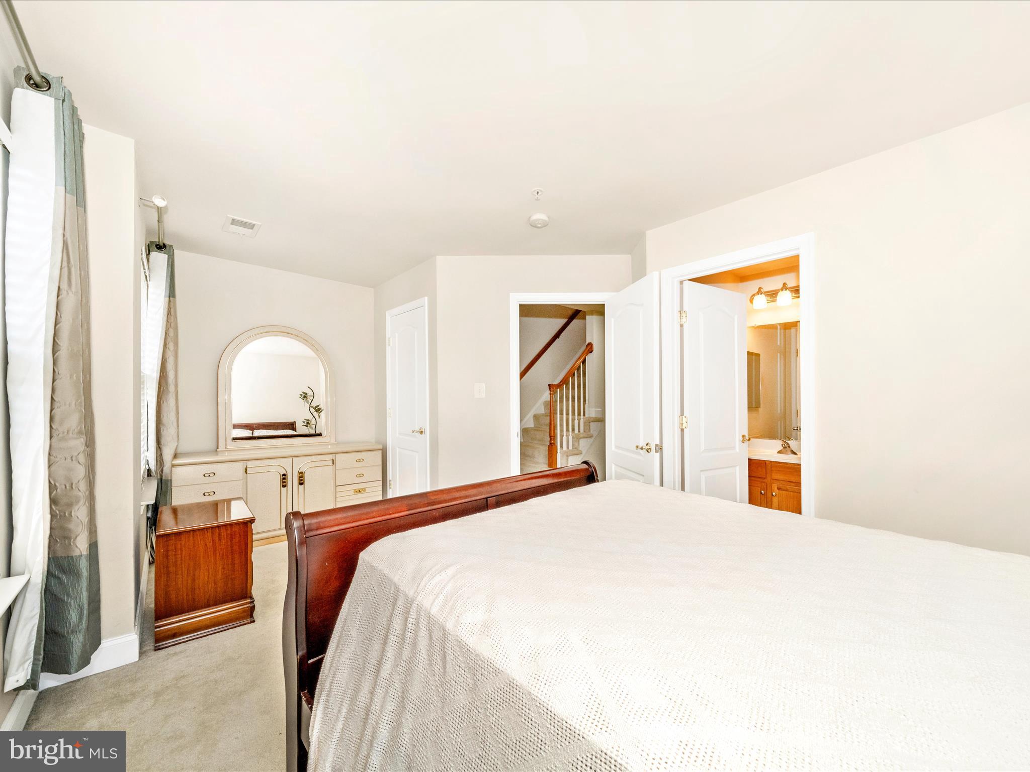 ETON SQUARE - Residential