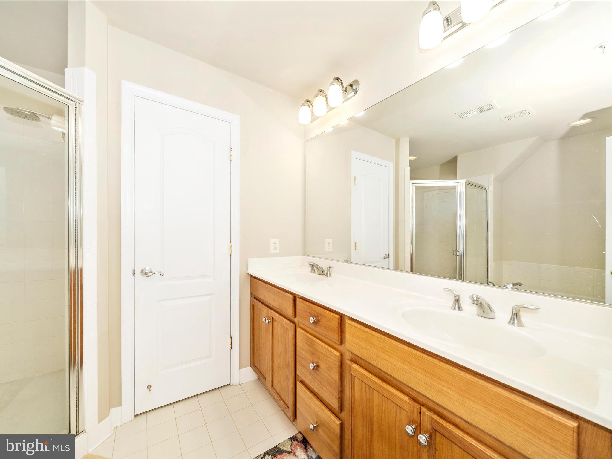 ETON SQUARE - Residential