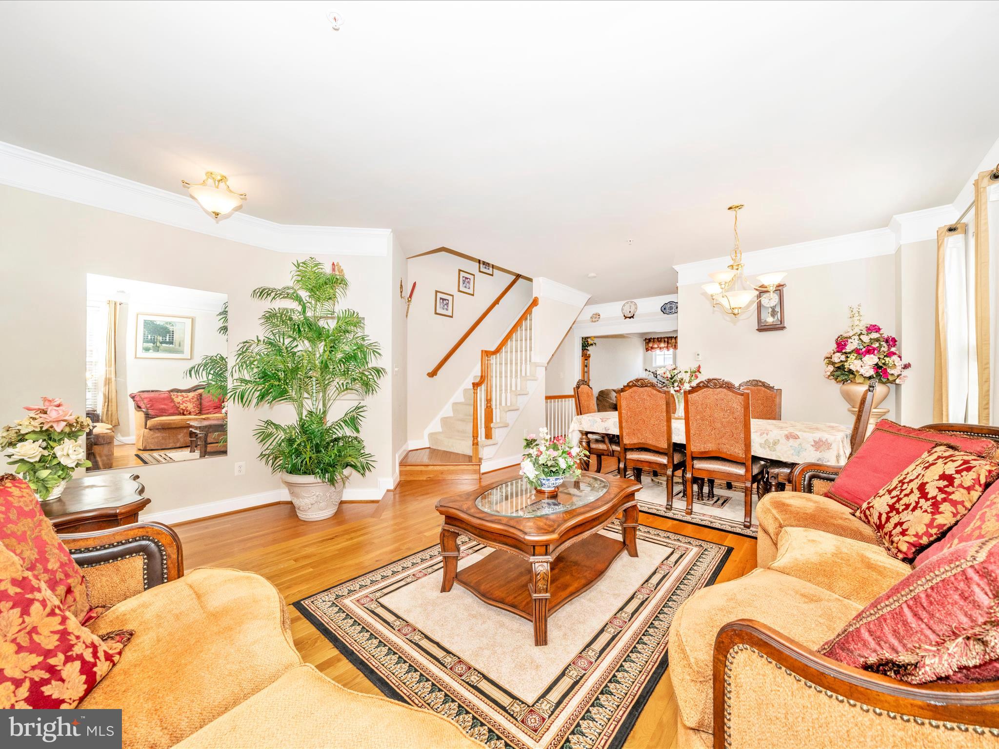 ETON SQUARE - Residential