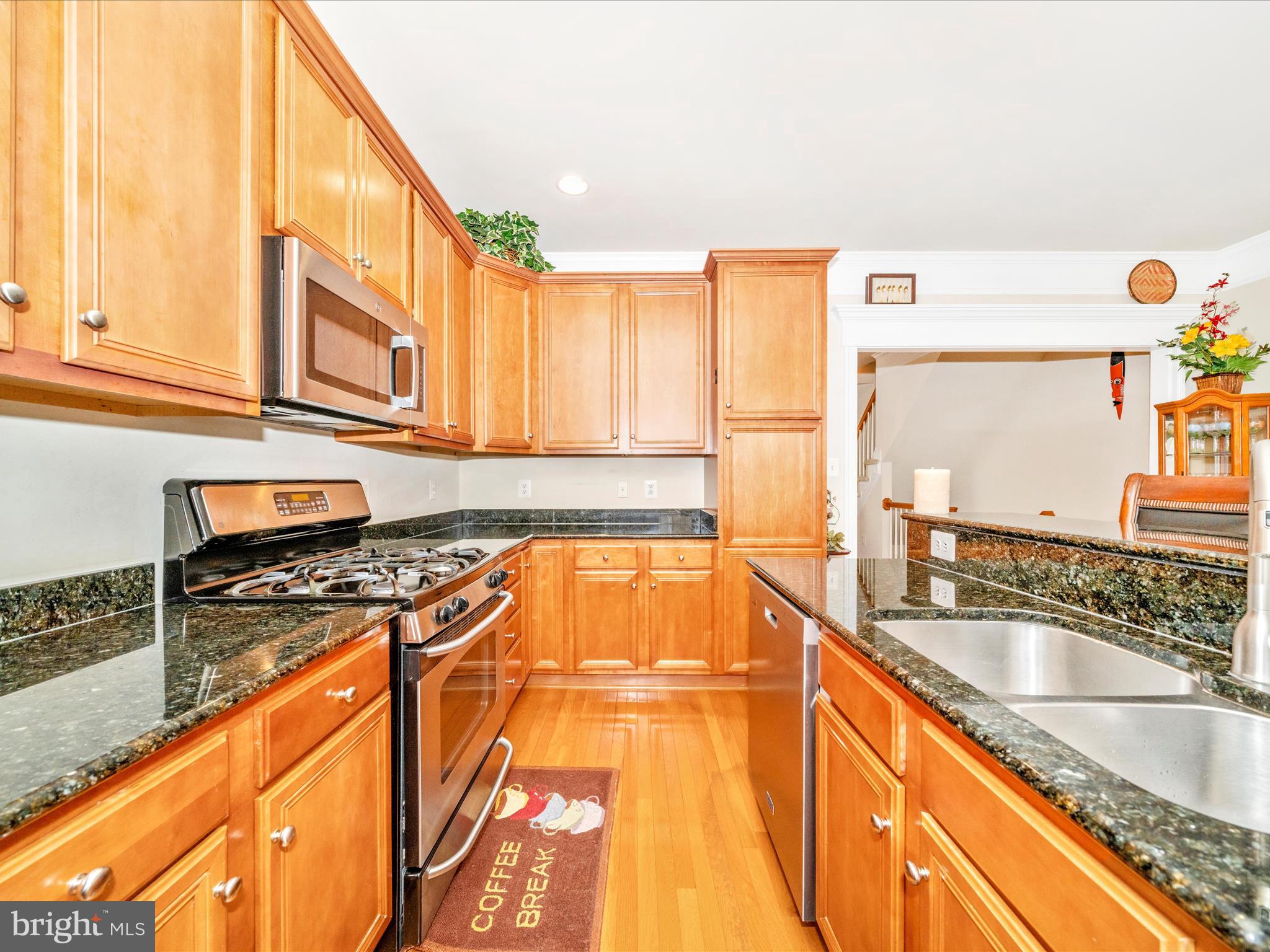 ETON SQUARE - Residential