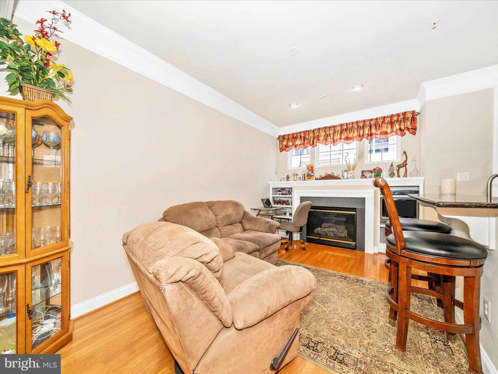 ETON SQUARE - Residential