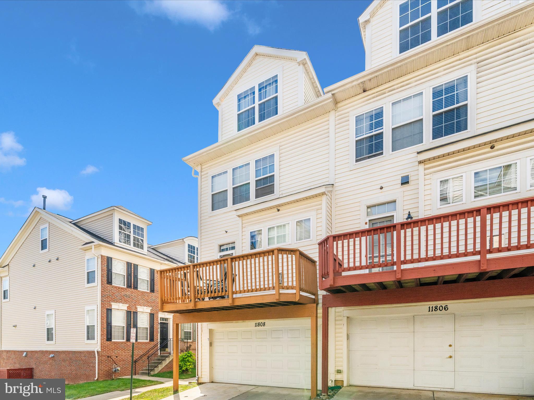 ETON SQUARE - Residential