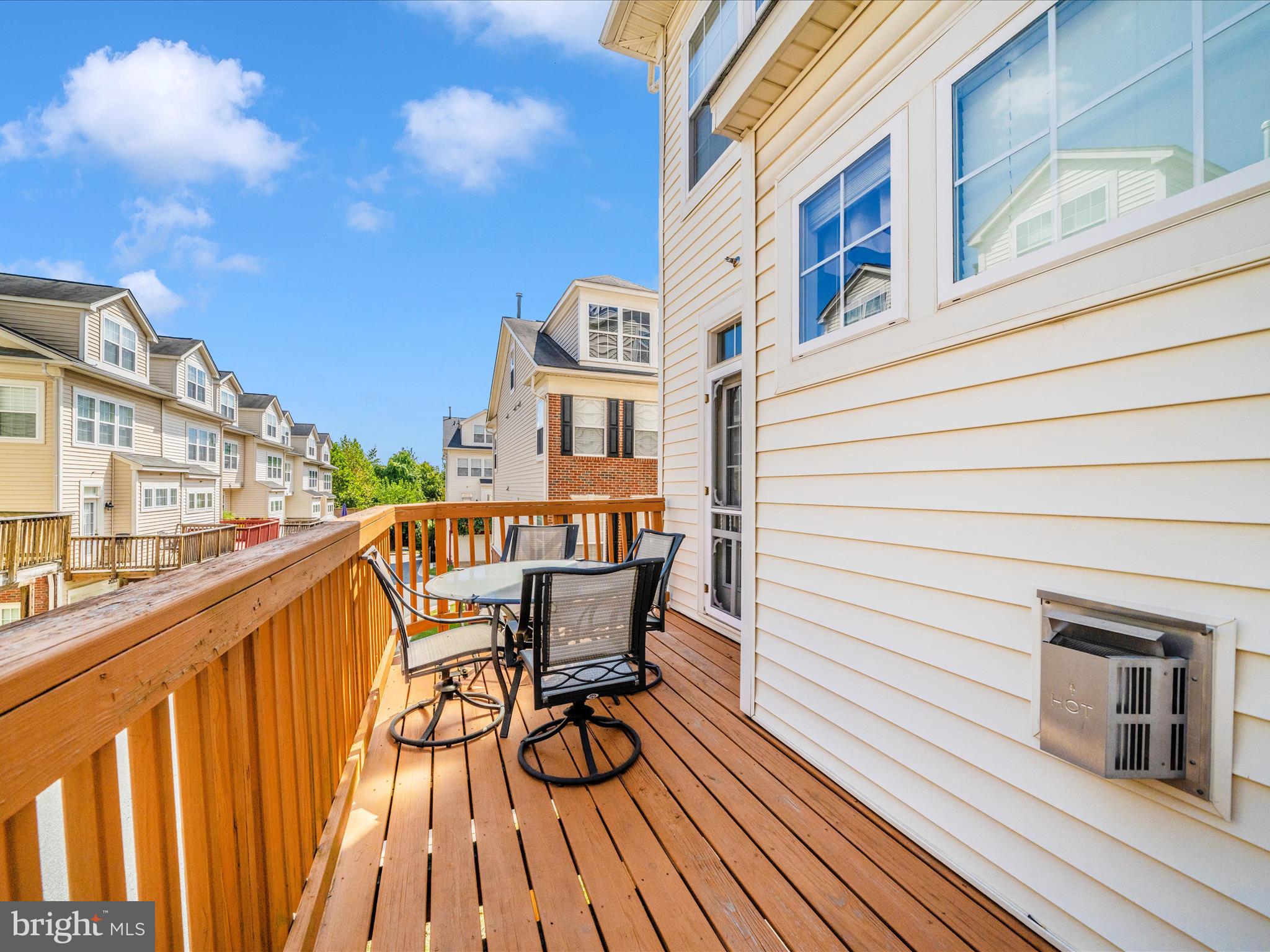 ETON SQUARE - Residential