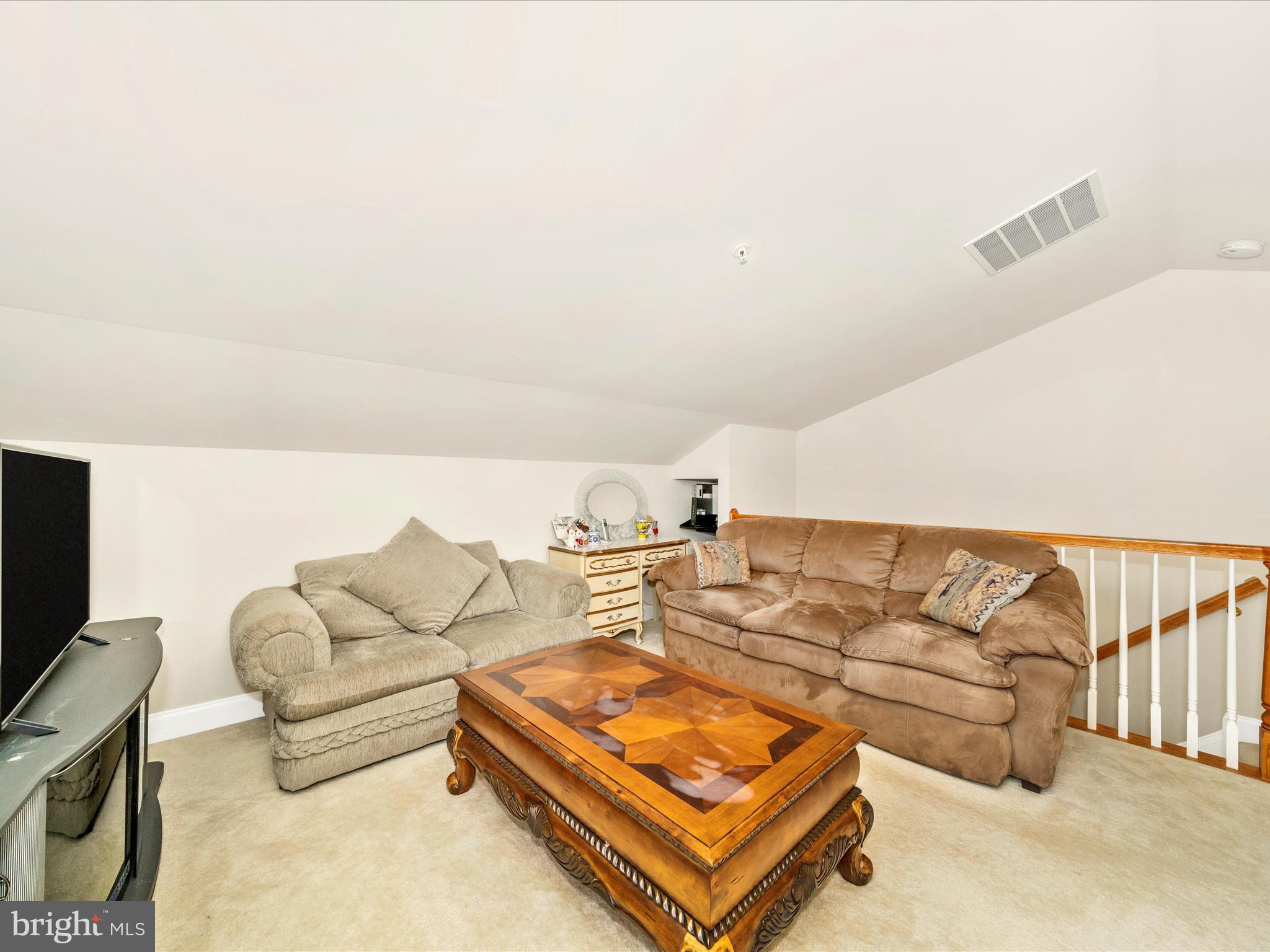 ETON SQUARE - Residential