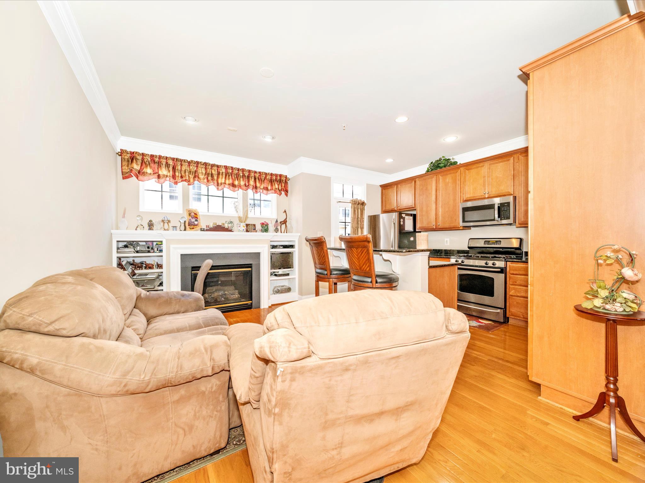 ETON SQUARE - Residential