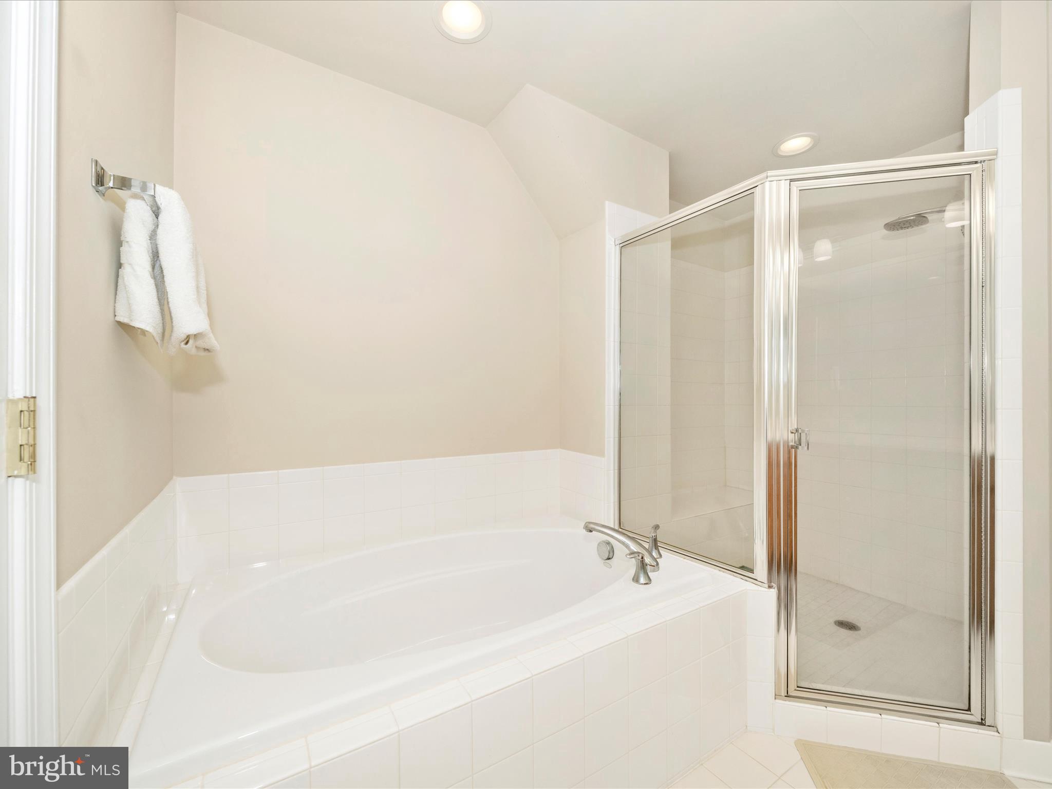 ETON SQUARE - Residential