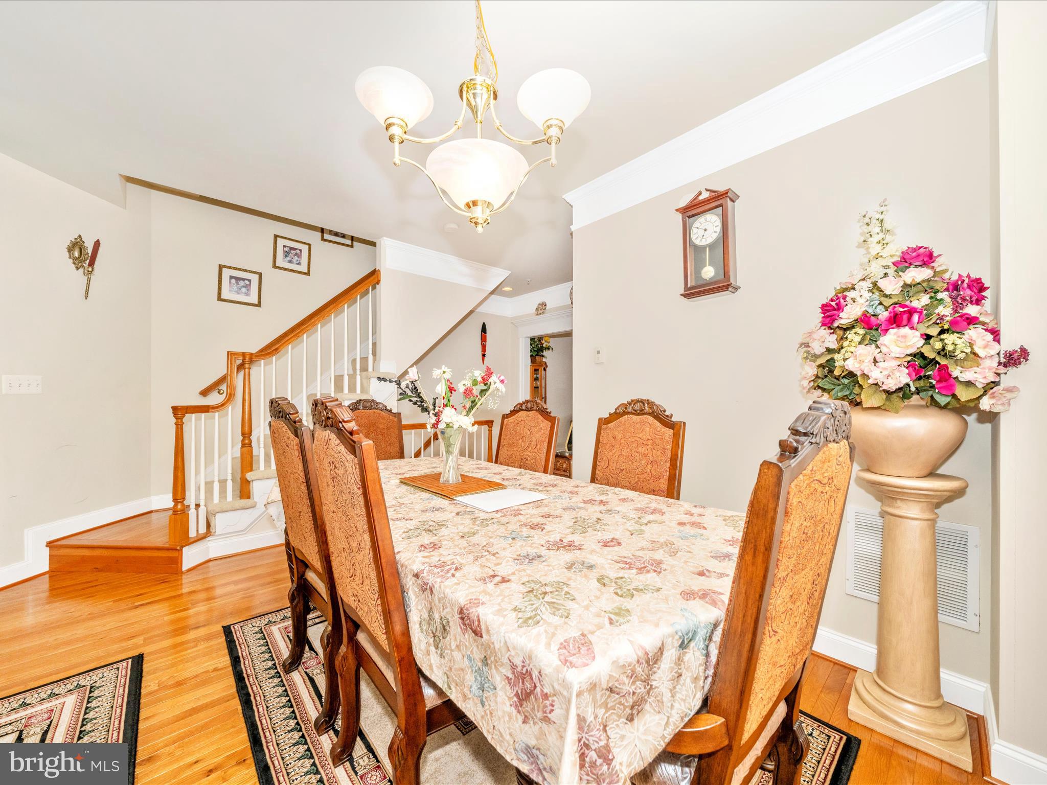 ETON SQUARE - Residential