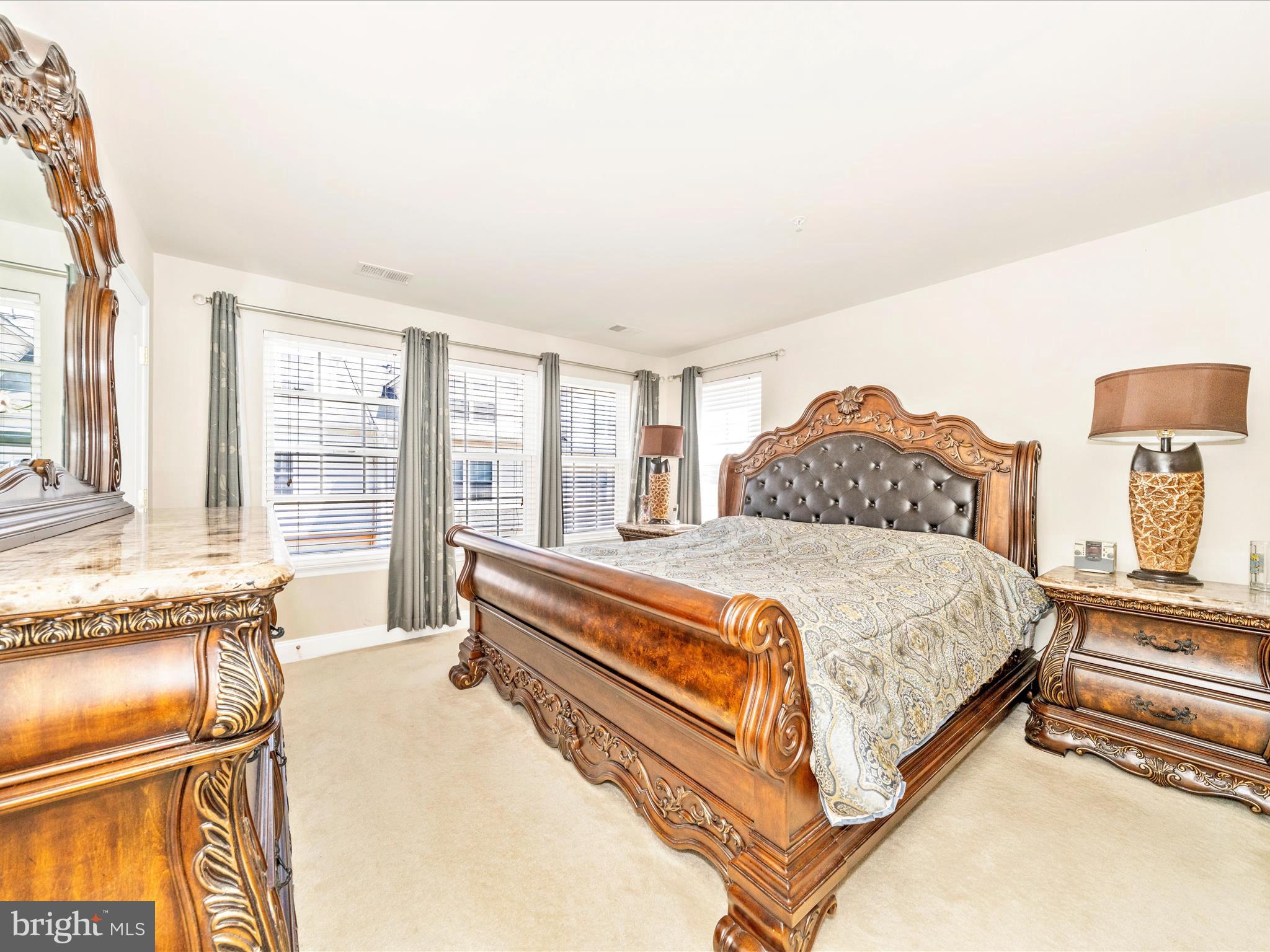 ETON SQUARE - Residential