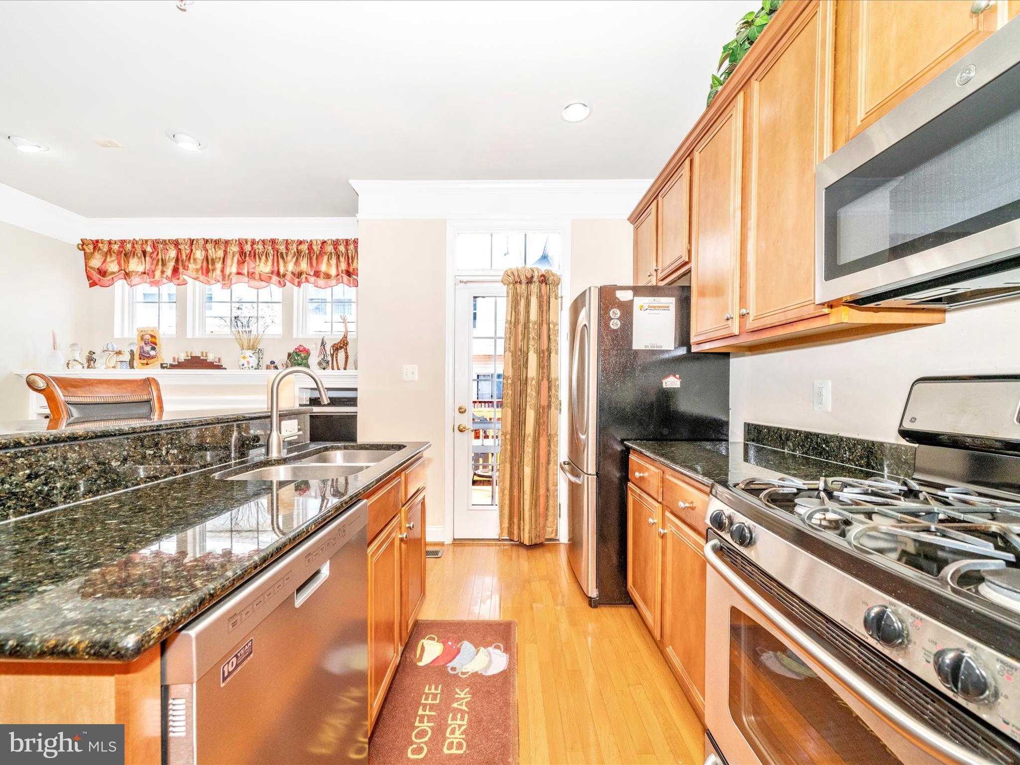 ETON SQUARE - Residential