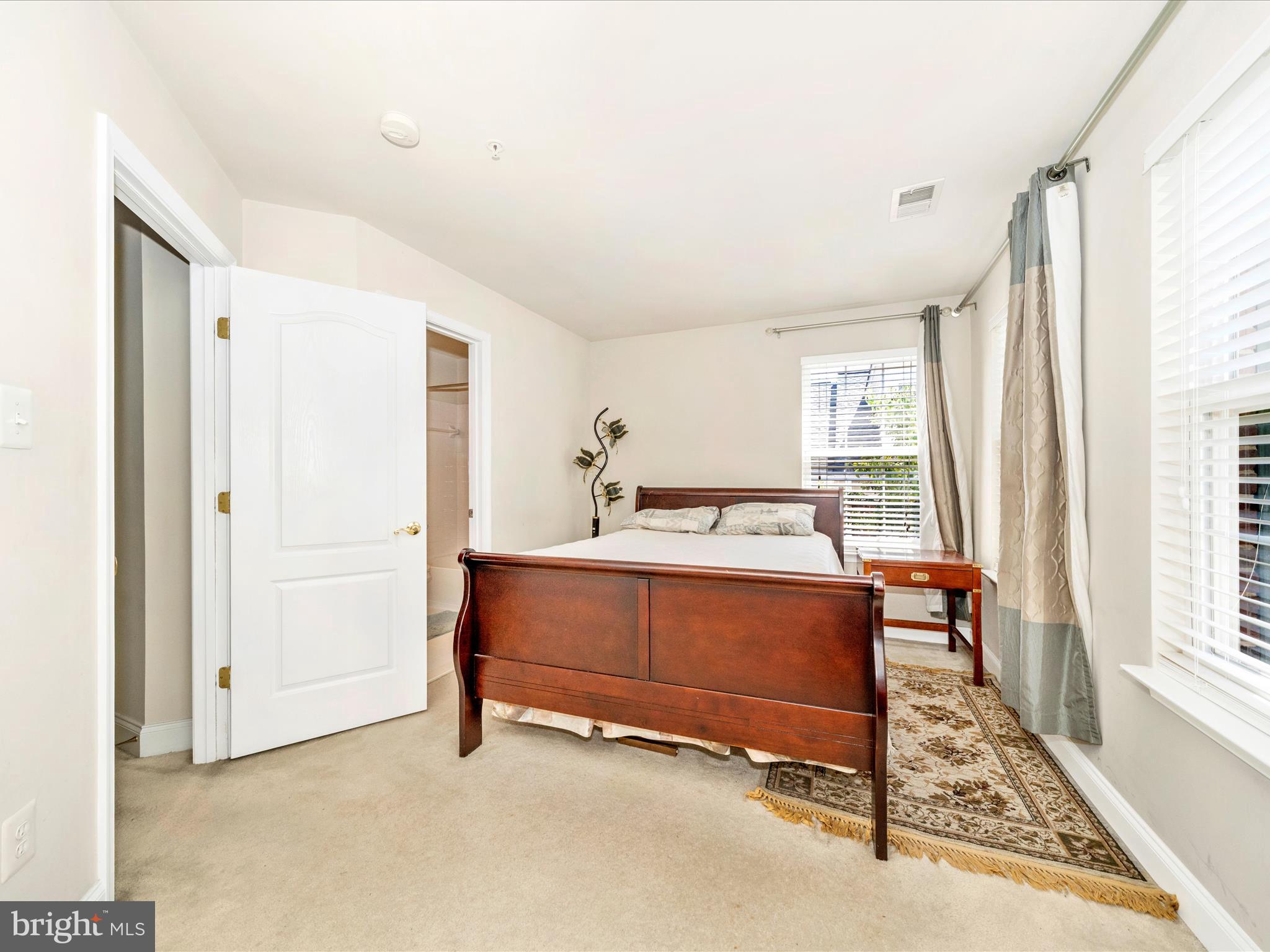 ETON SQUARE - Residential