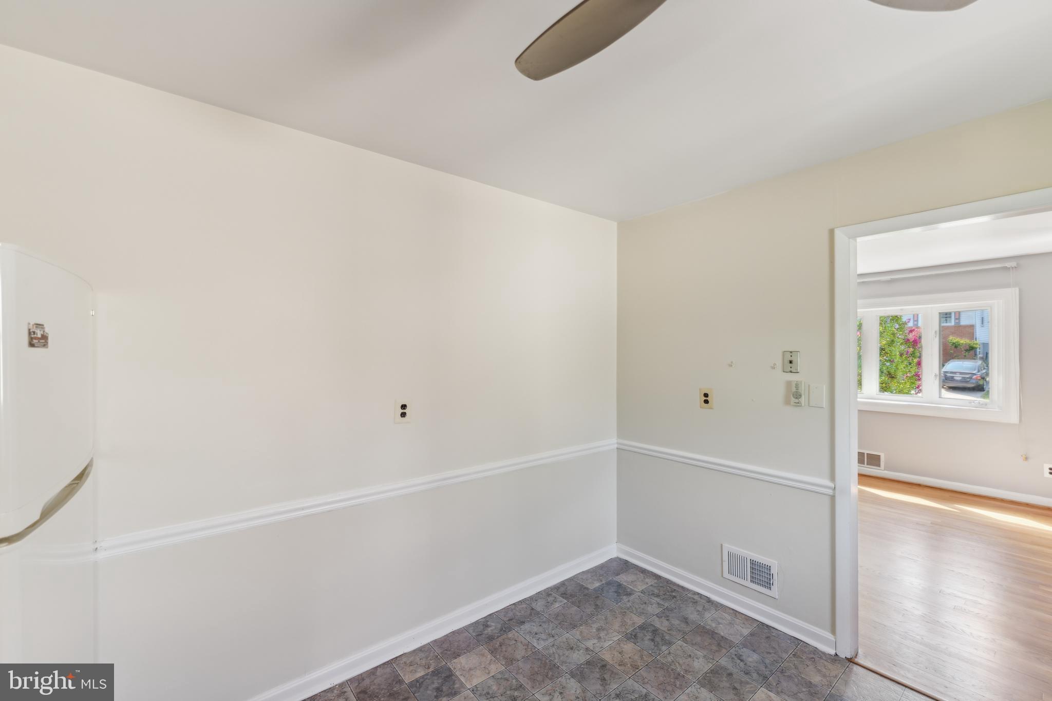 CHARLTON HEIGHTS - Residential