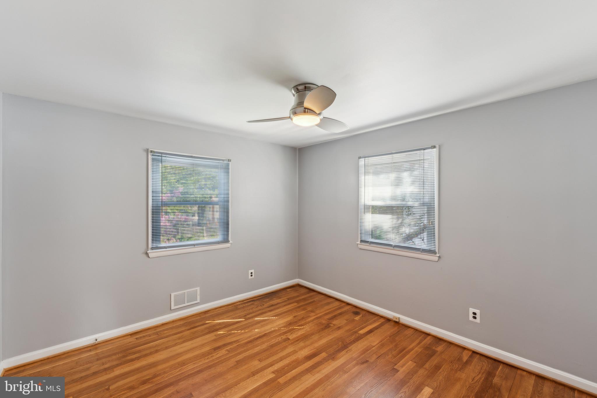 CHARLTON HEIGHTS - Residential