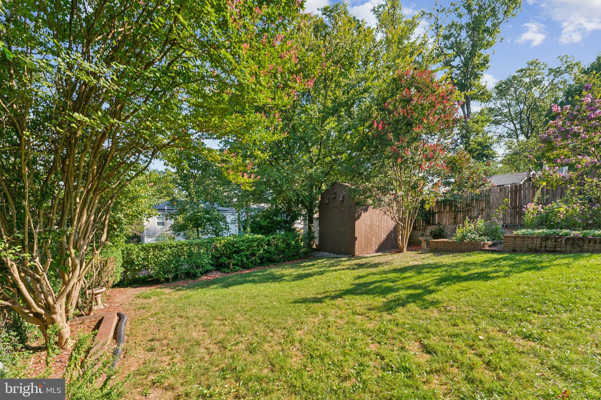 CHARLTON HEIGHTS - Residential