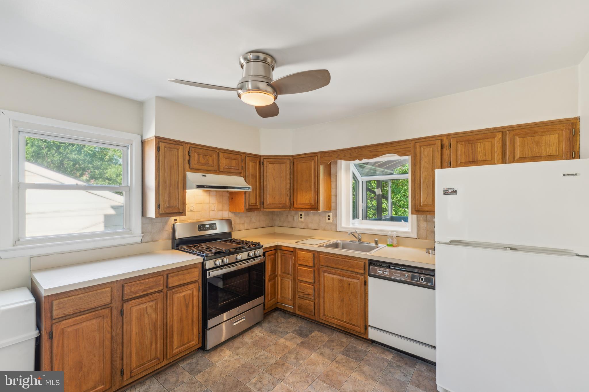 CHARLTON HEIGHTS - Residential