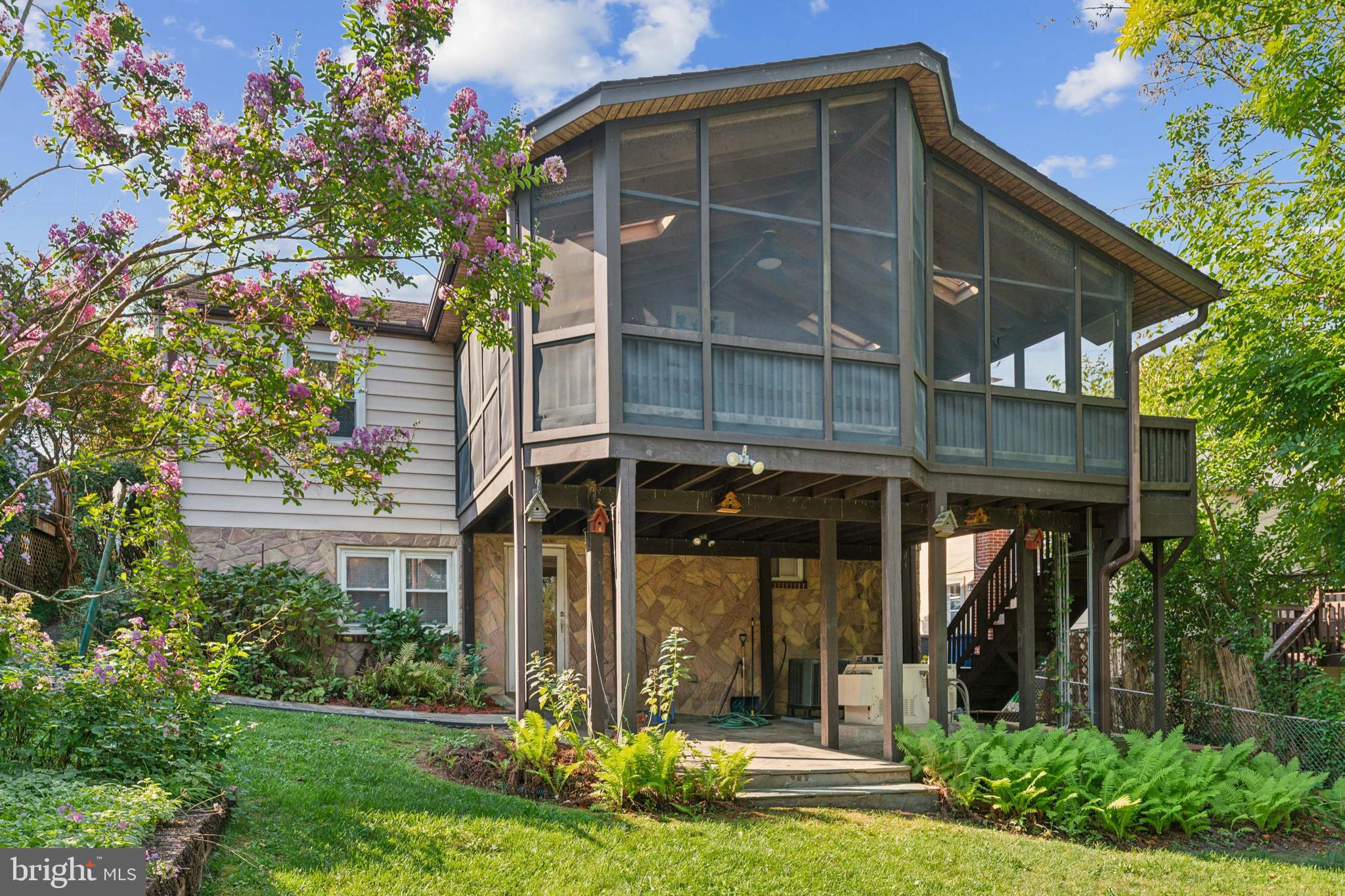 CHARLTON HEIGHTS - Residential