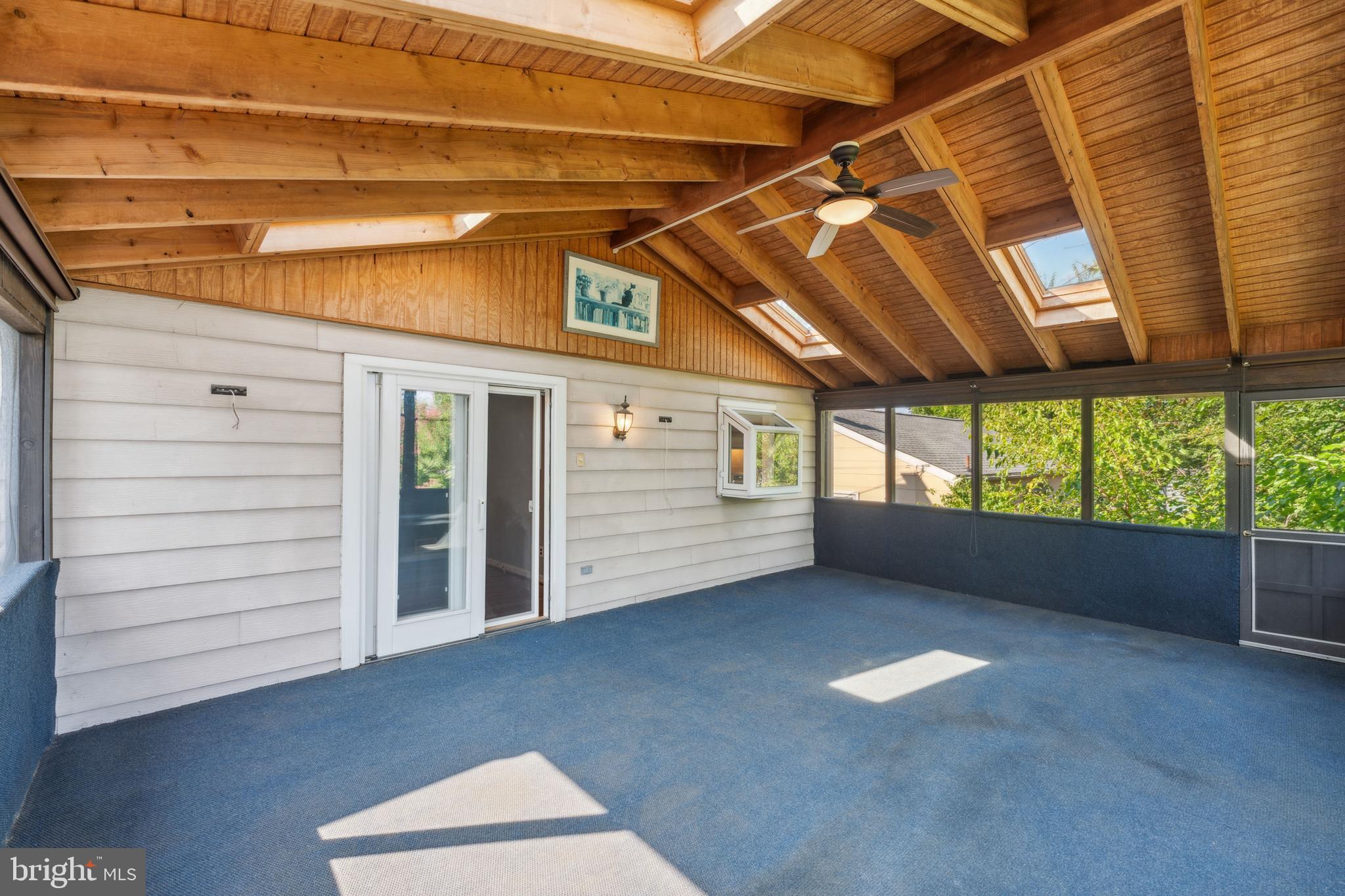 CHARLTON HEIGHTS - Residential