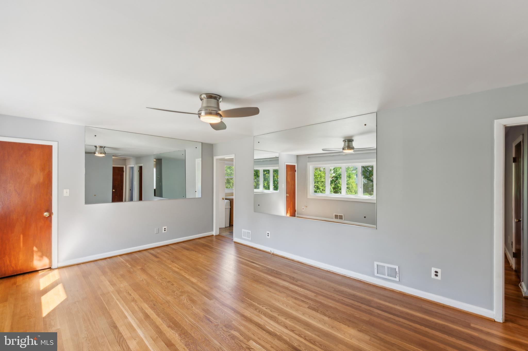 CHARLTON HEIGHTS - Residential