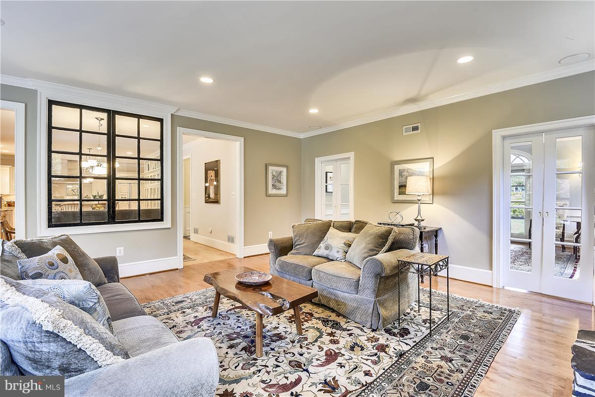 WELLINGTON - Residential